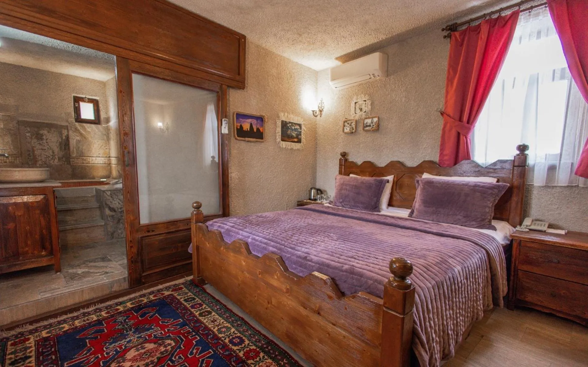 Bed in Maccan Cave Hotel