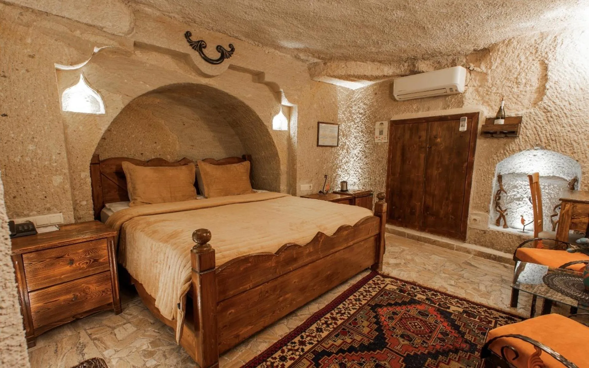 Bed in Maccan Cave Hotel