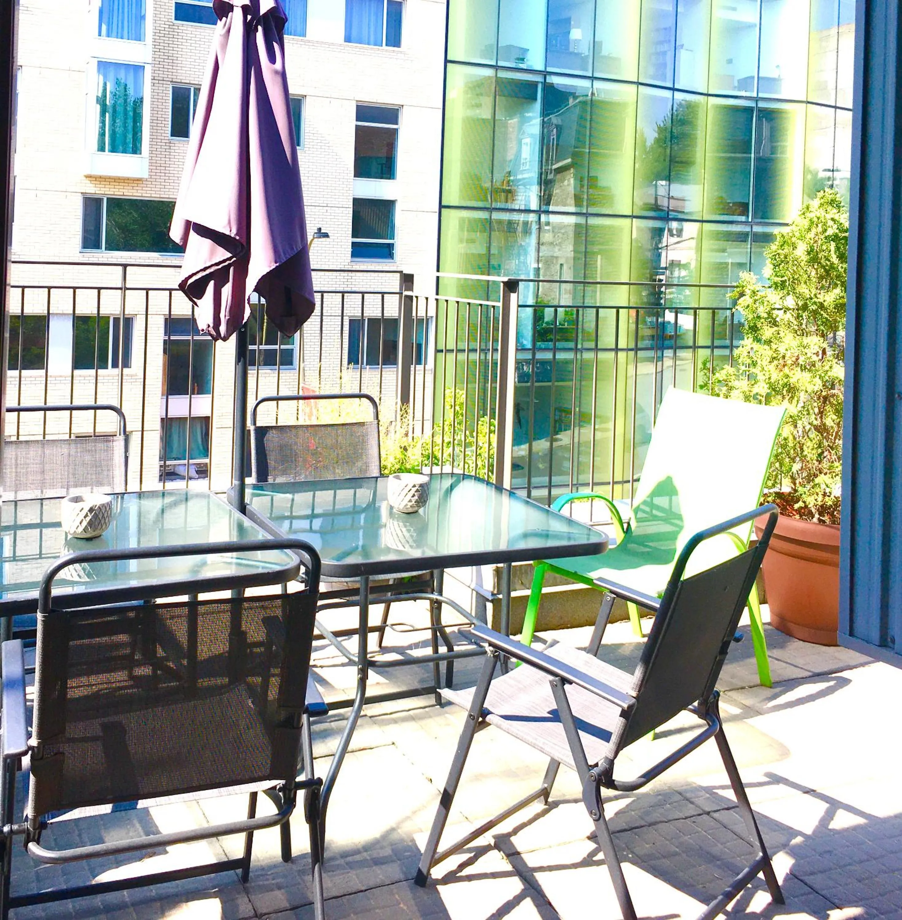 Balcony/Terrace in ApartHotelMontreal by Les Terrasses Saint Urbain 2225I2