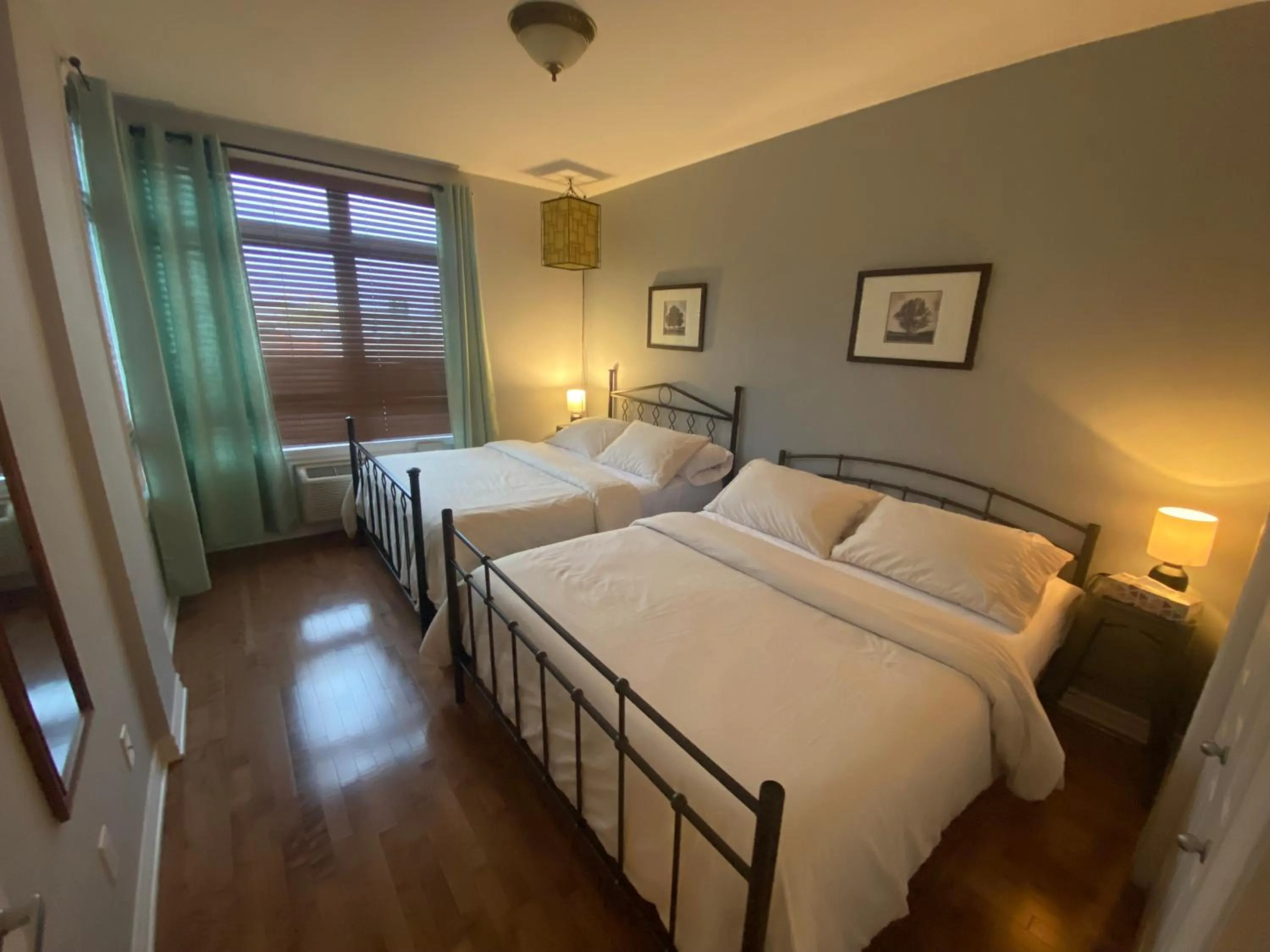 Bedroom, Bed in ApartHotelMontreal by Les Terrasses Saint Urbain 2225I2