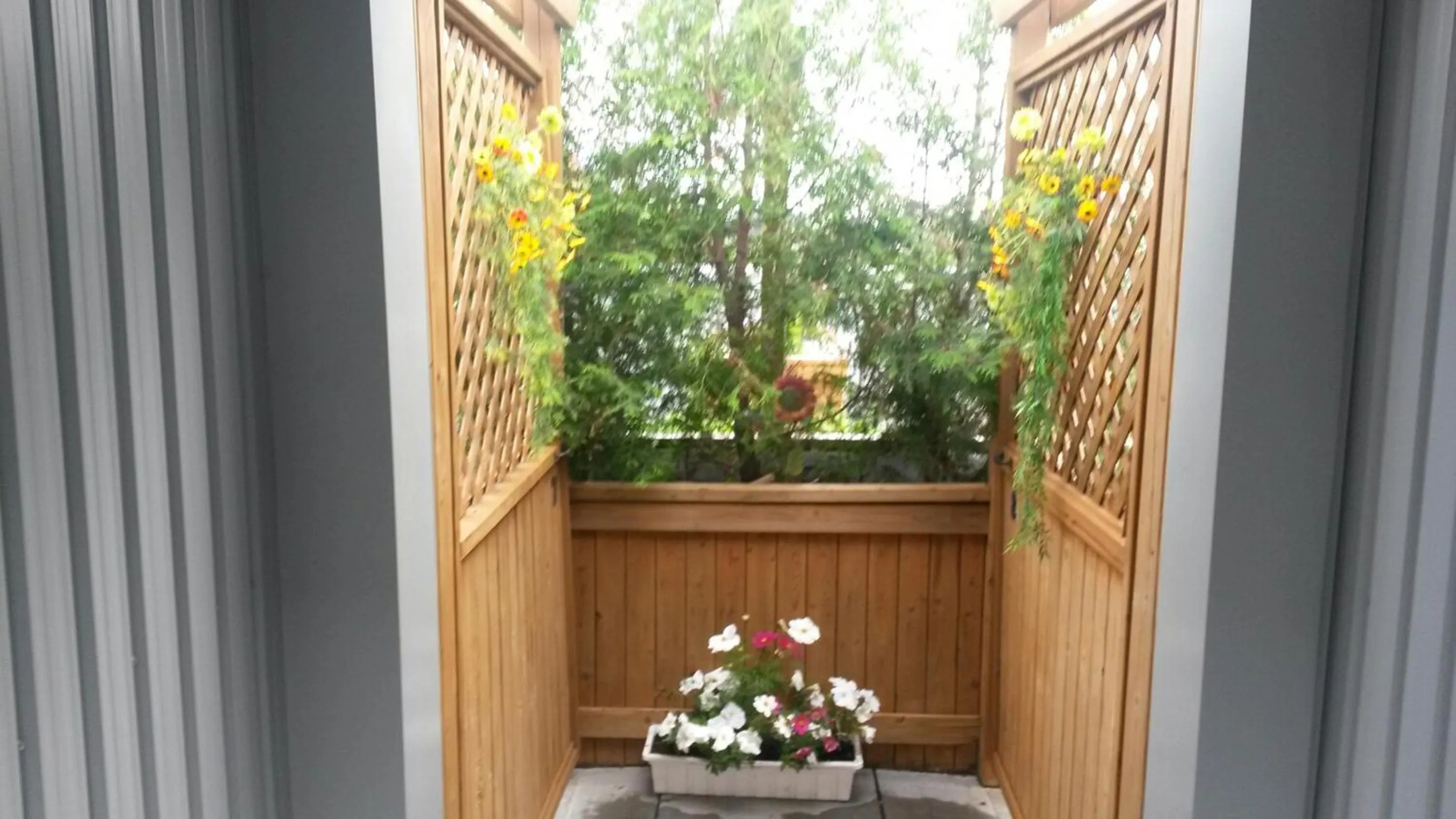 ApartHotelMontreal by Les Terrasses Saint Urbain 2225I2