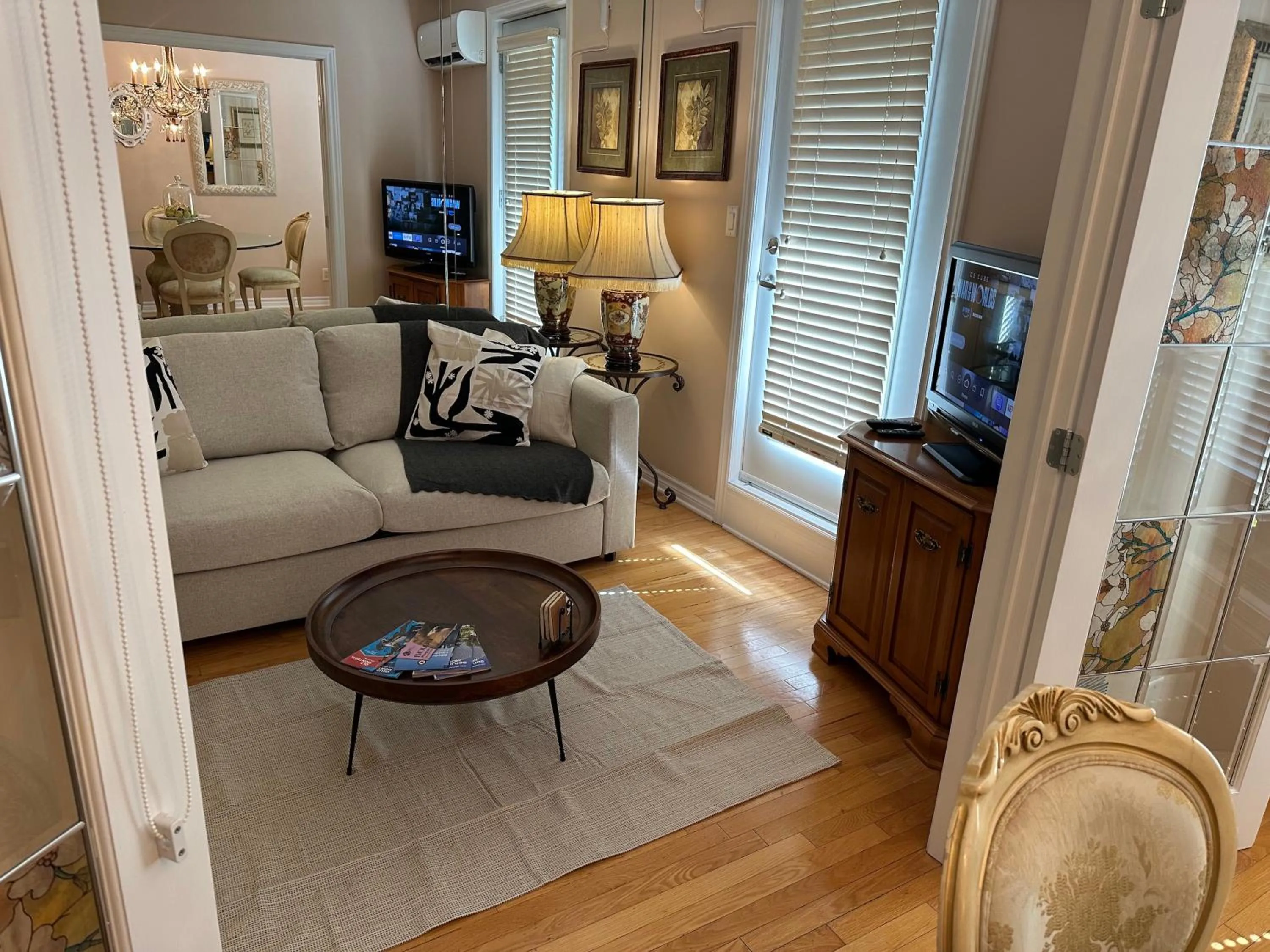 Living room in ApartHotelMontreal by Les Terrasses Saint Urbain 2225I2