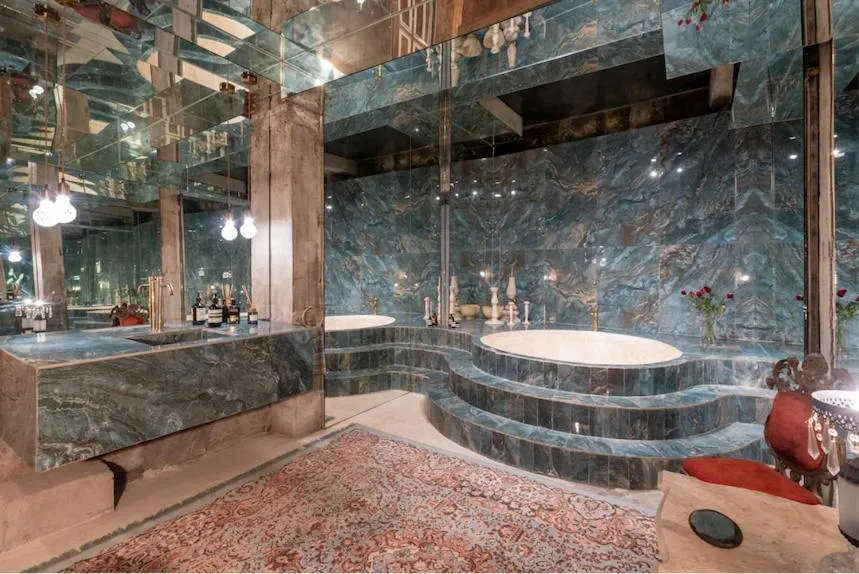 Public Bath in The Corduroy Hotel