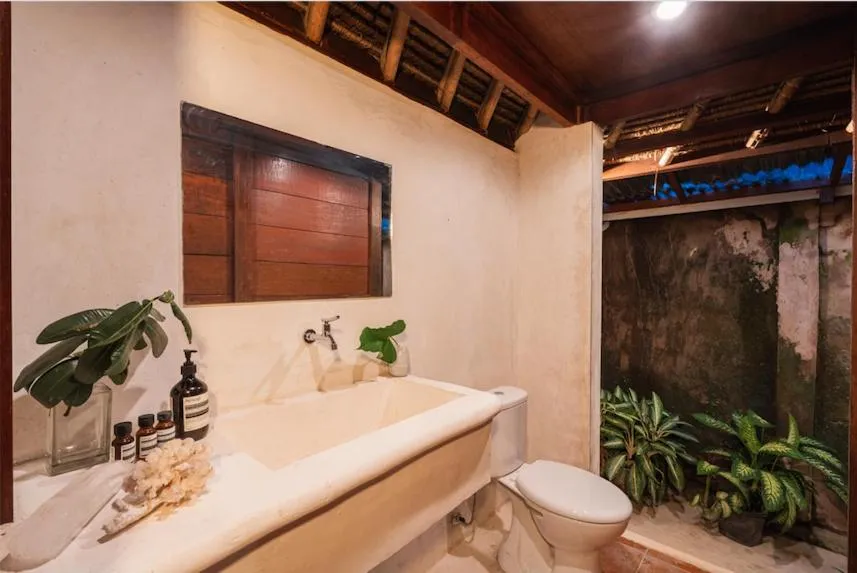 Toilet in The Corduroy Hotel