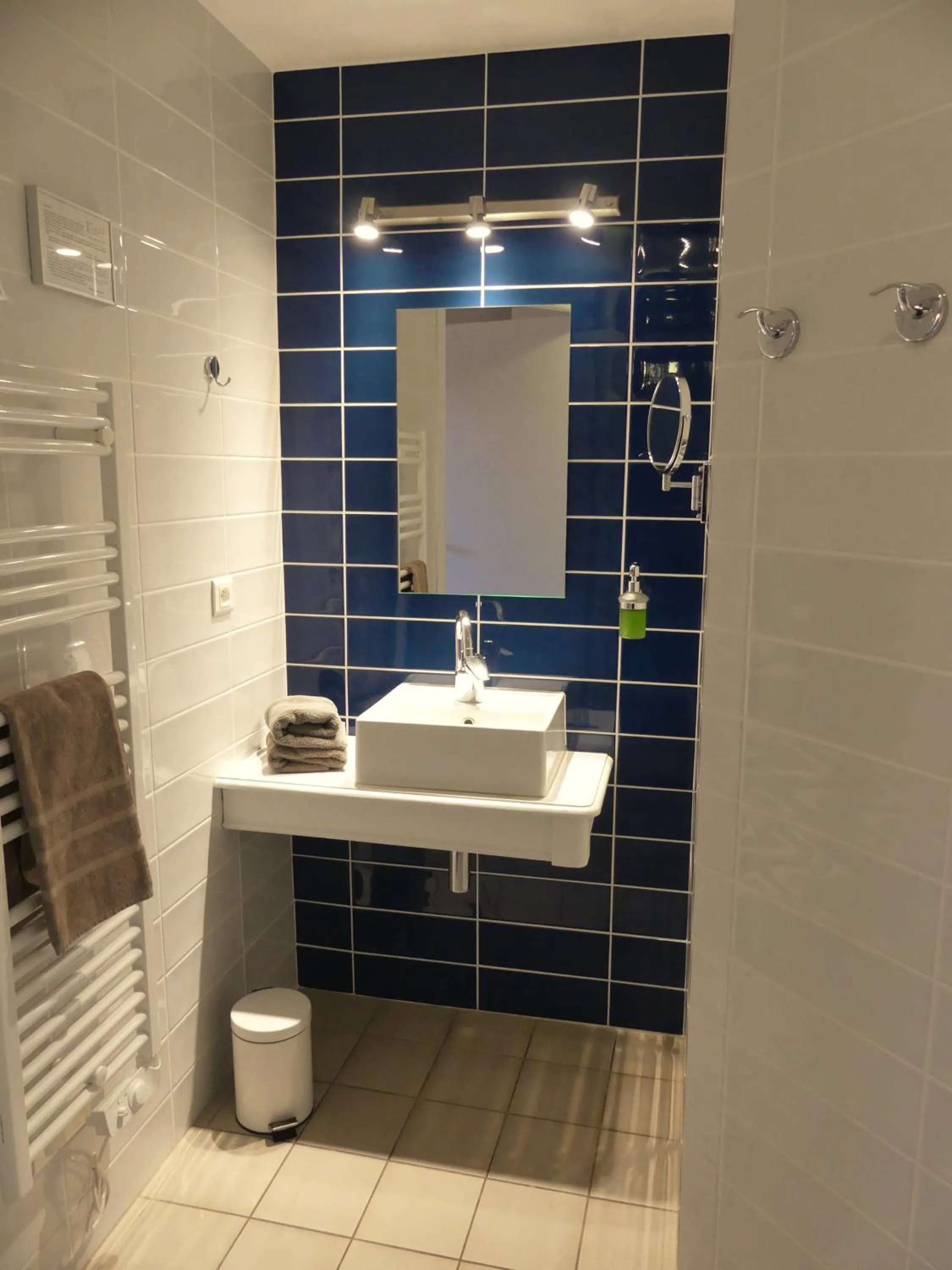 Bathroom in Hôtel Le Quatorze