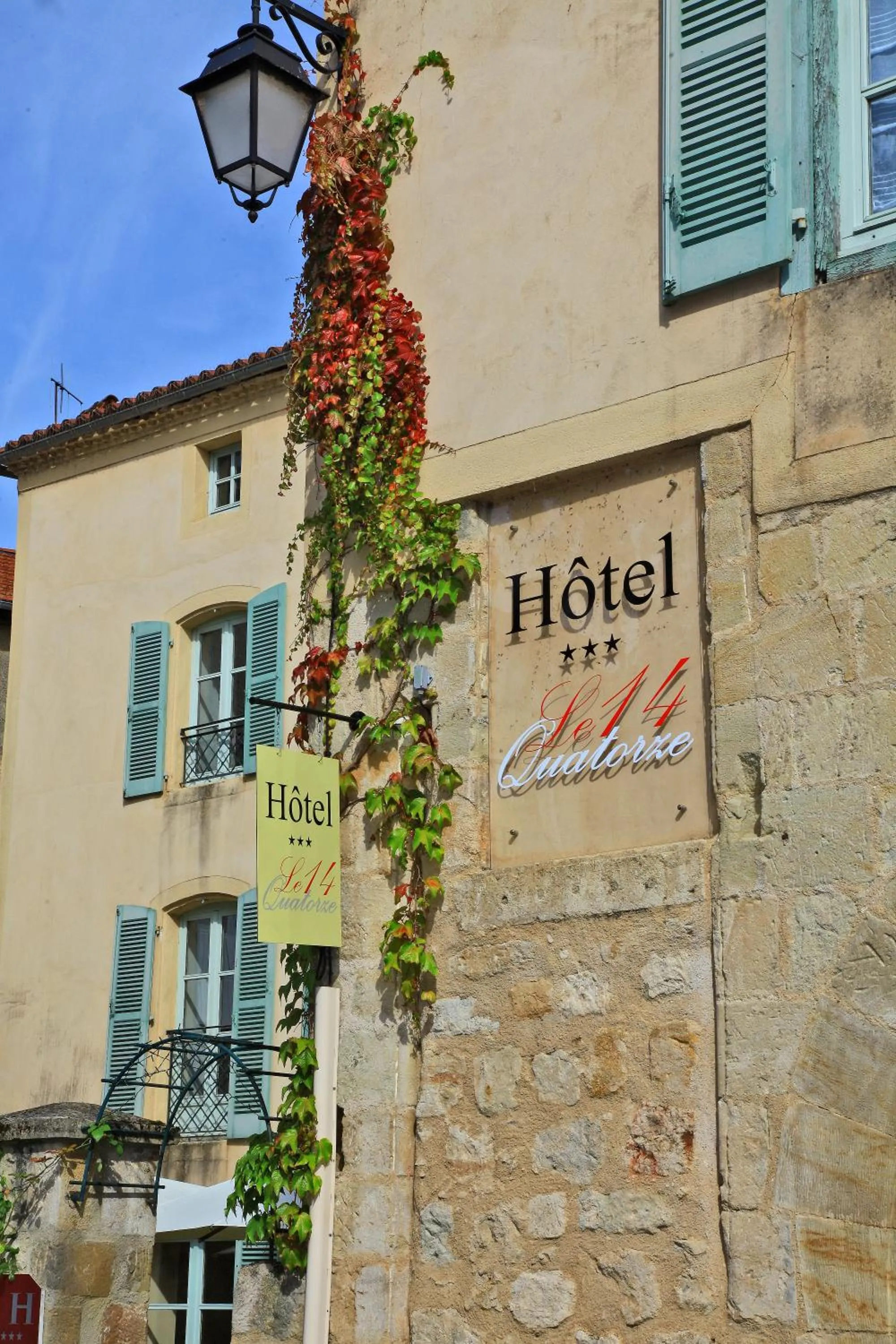 Property building in Hôtel Le Quatorze