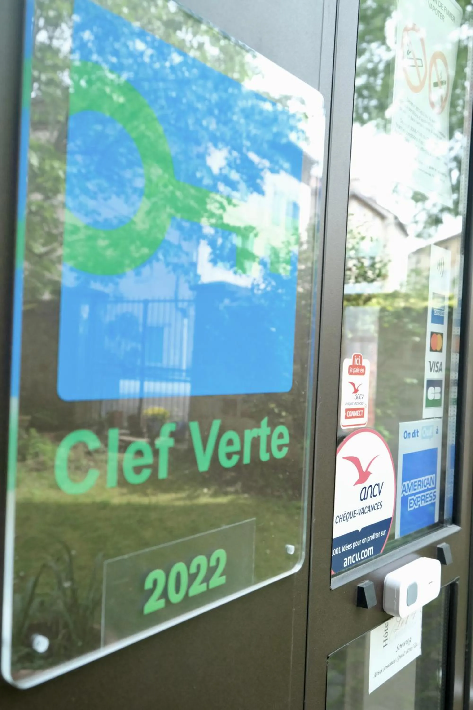 Facade/entrance in Hôtel Le Quatorze