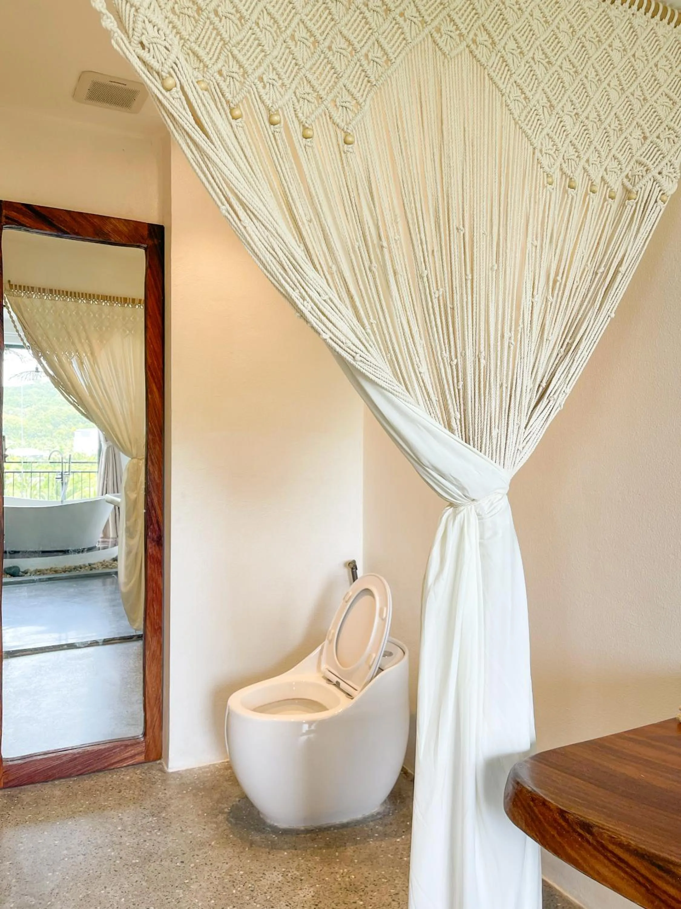 Toilet in La Grotta Hotel - Phu Quoc Emerald Bay