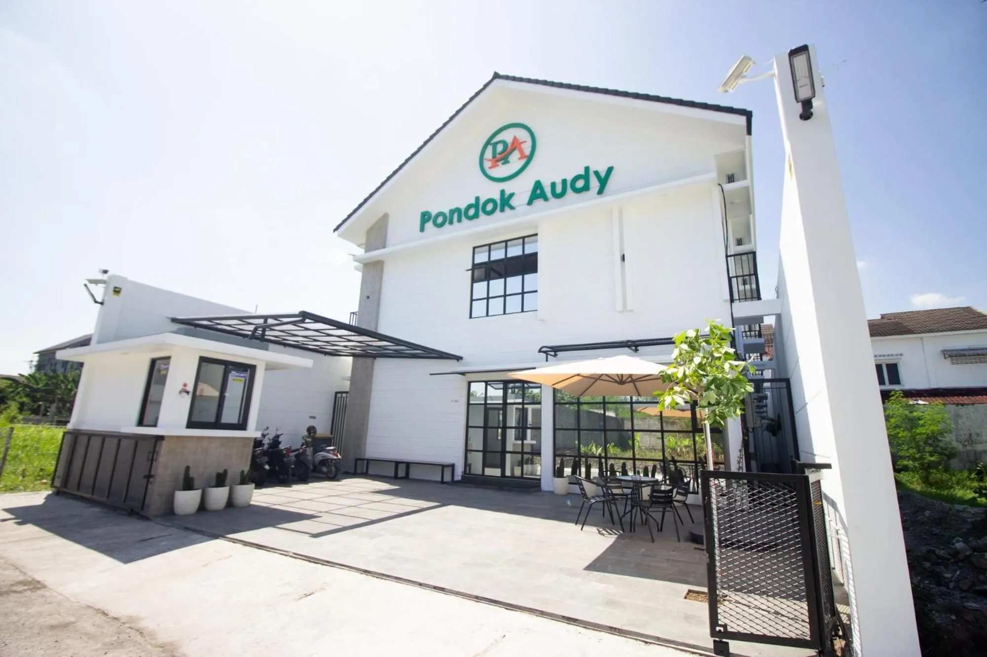 Property building in RedDoorz Plus near JCM Yogyakarta 2