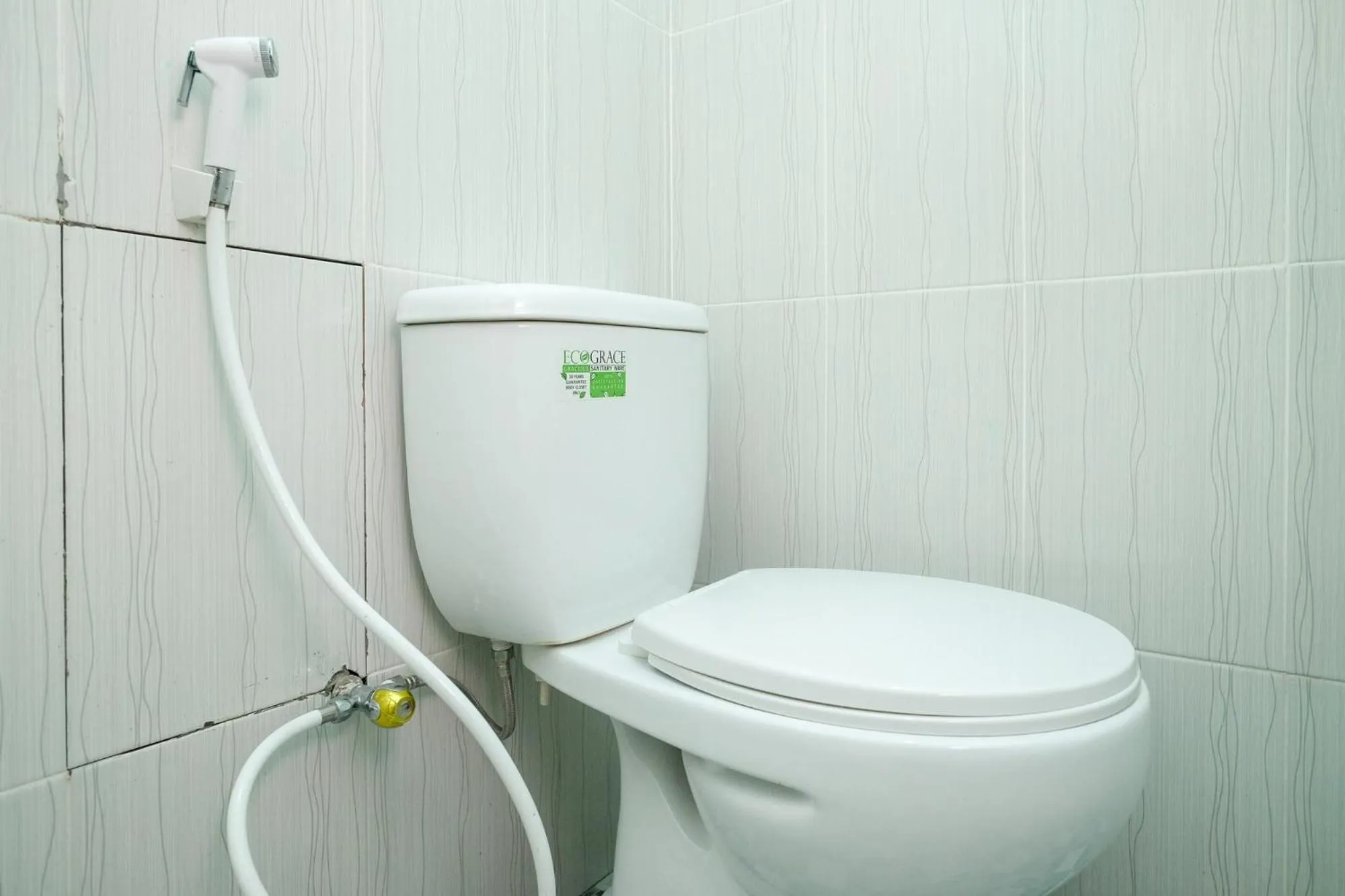 Toilet in RedDoorz @ Jakal Atas KM 7