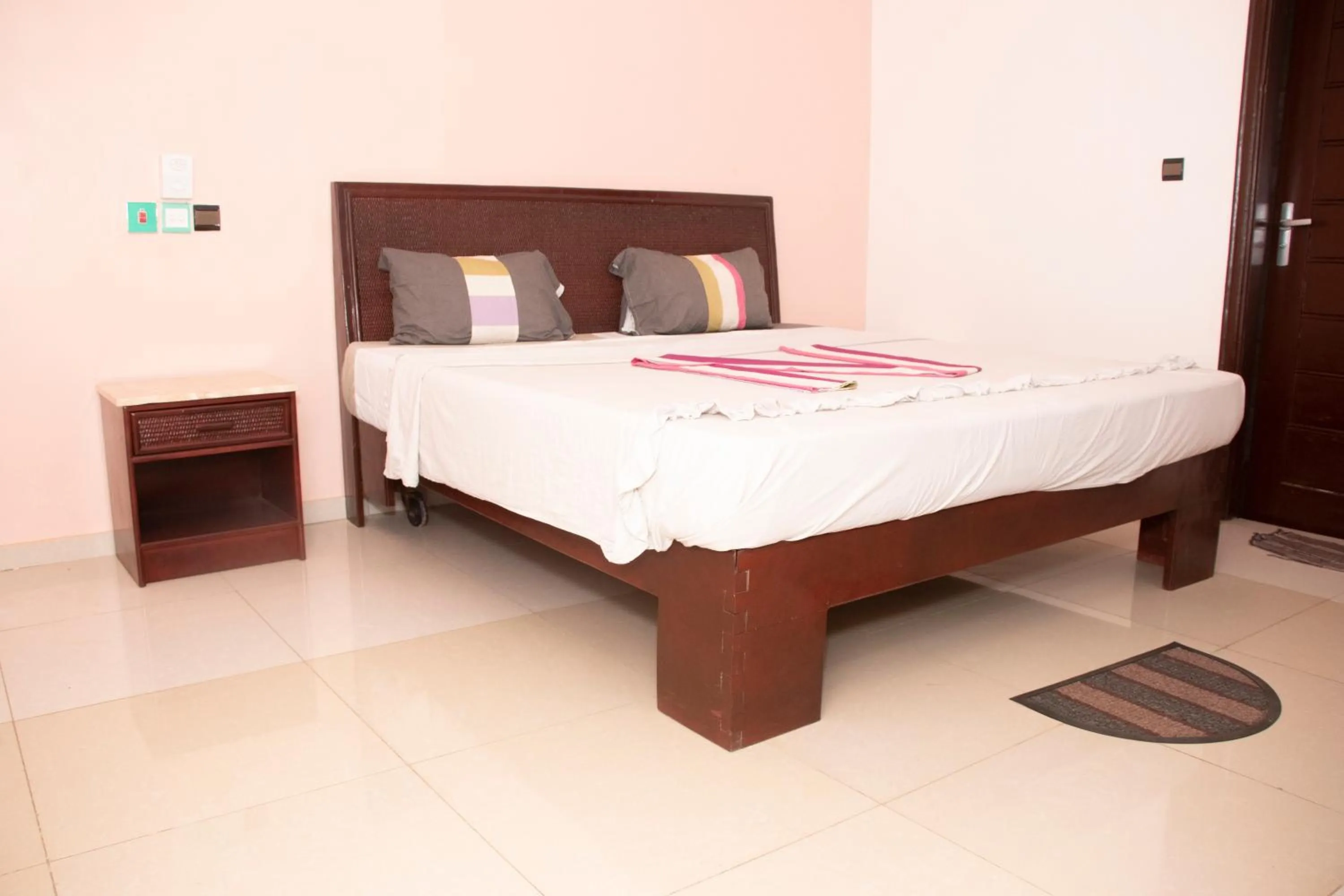 Bed in Alafia Hotel Ketou