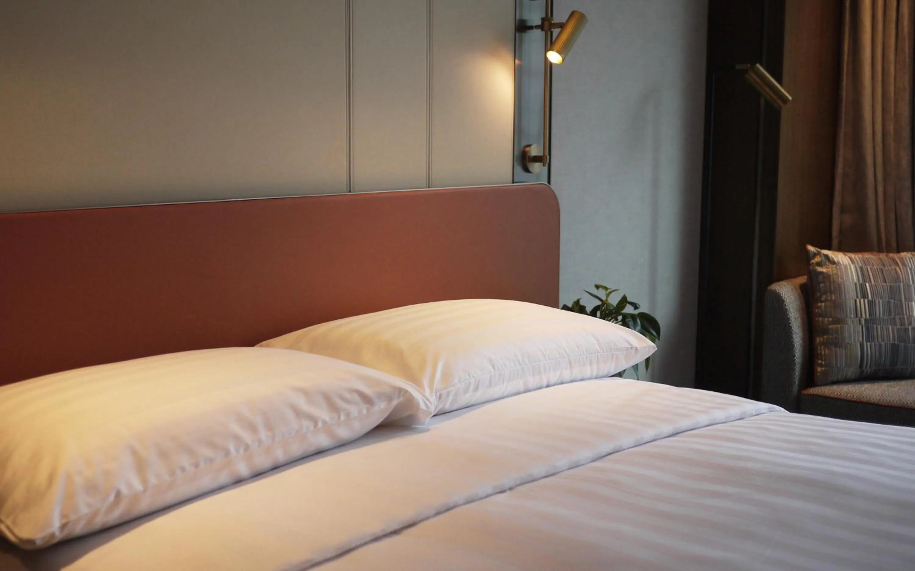 Bed in Dorsett Kai Tak