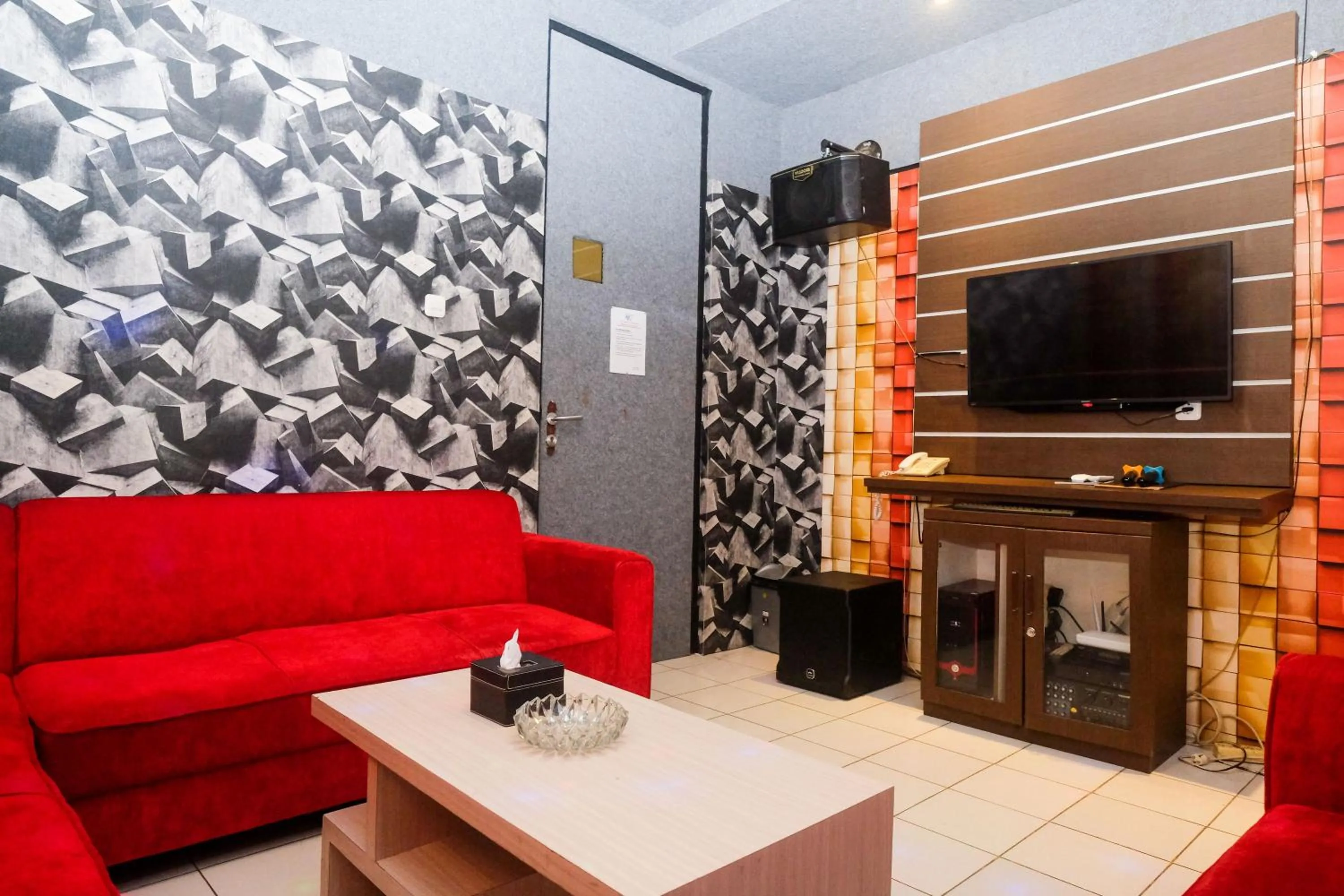 Karaoke in Urbanview Hotel Dedy Jaya Brebes