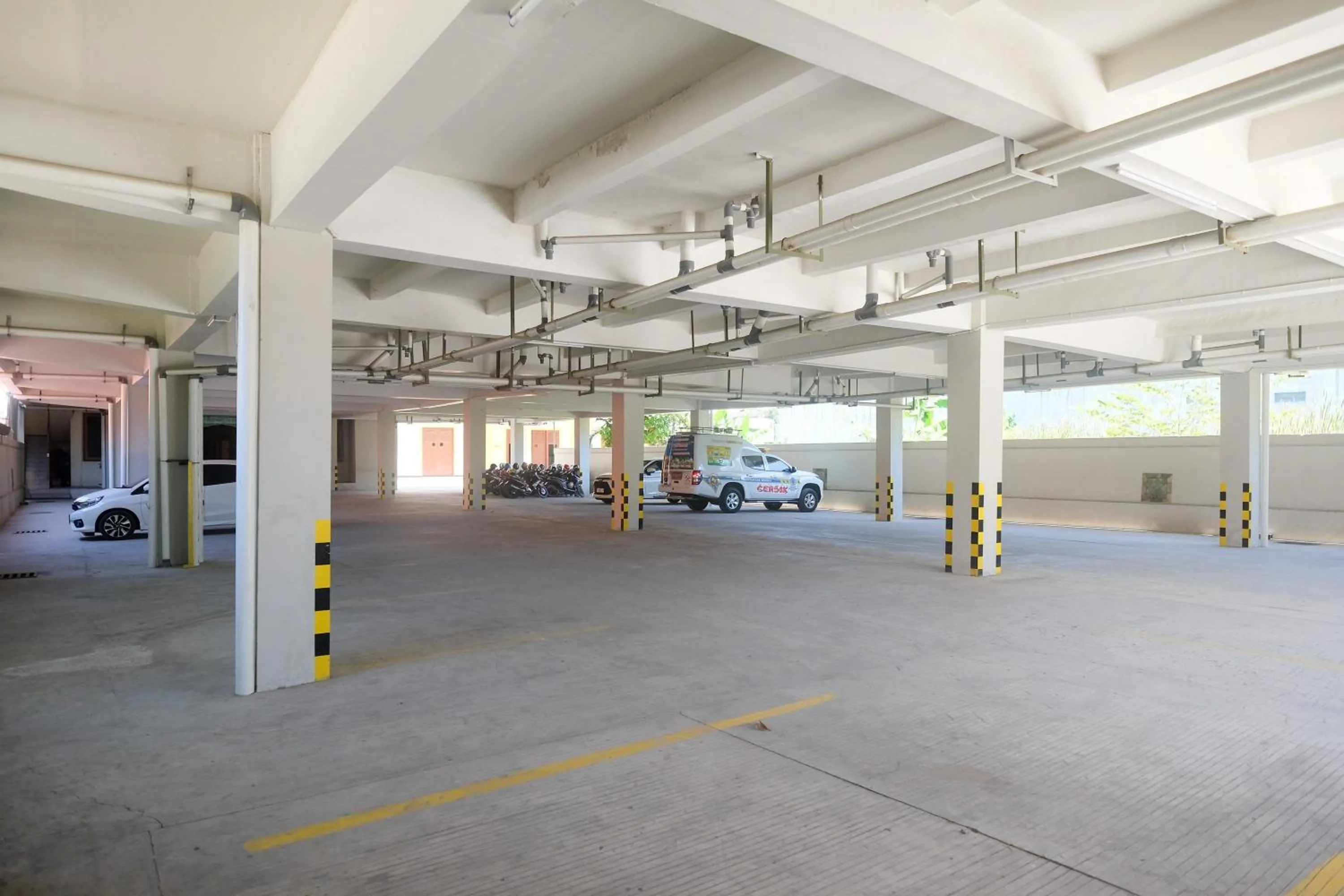 Parking in Urbanview Hotel Dedy Jaya Brebes