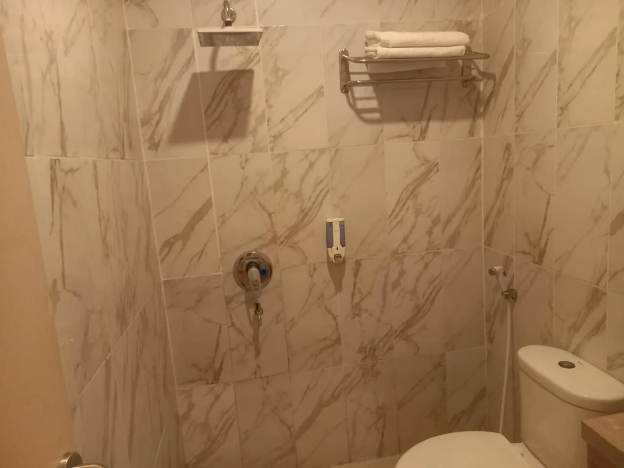 Bathroom in Urbanview Hotel Dedy Jaya Brebes