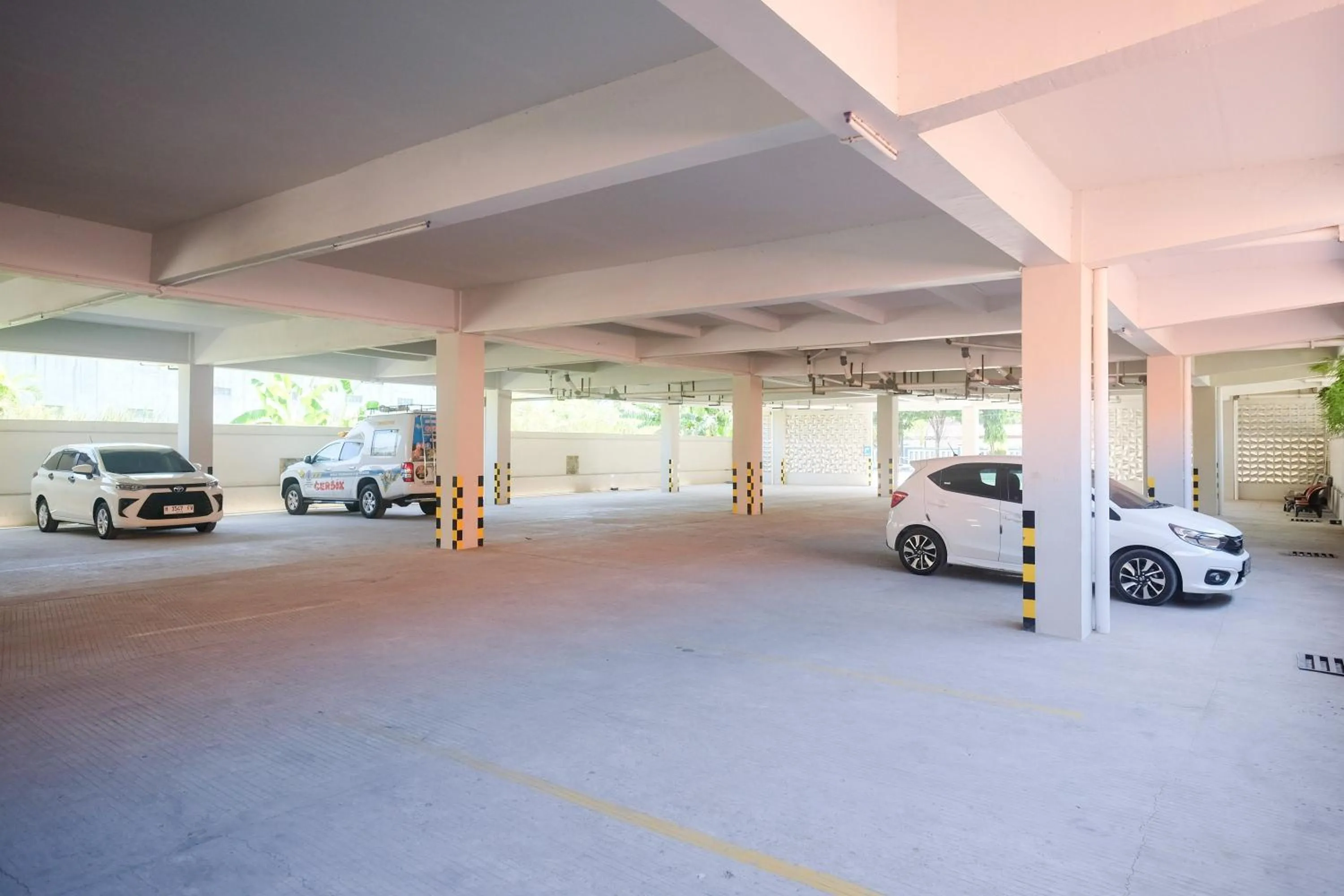 Parking in Urbanview Hotel Dedy Jaya Brebes