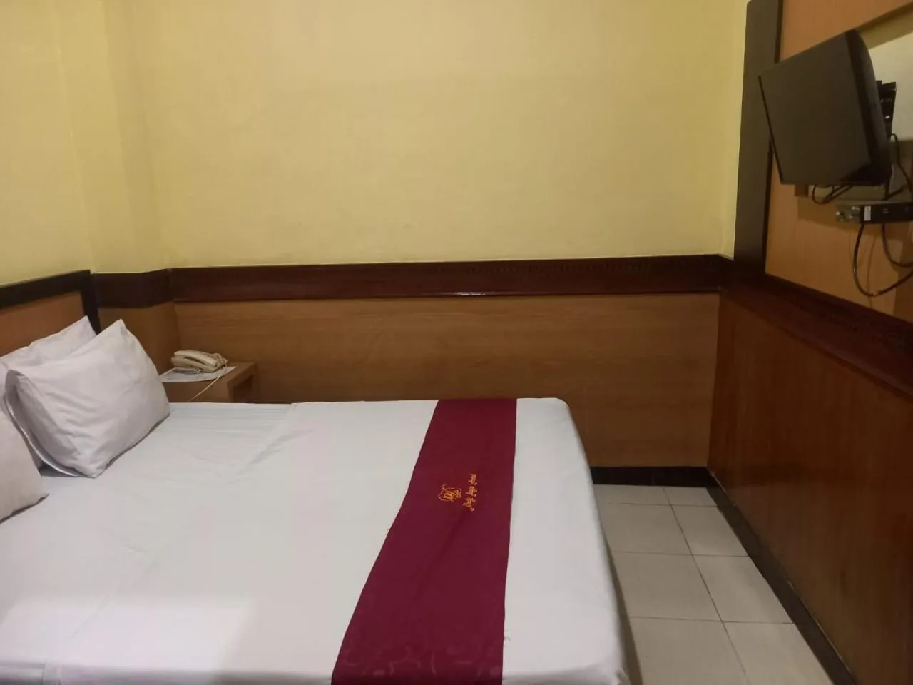 Bedroom, Bed in Urbanview Hotel Dedy Jaya Brebes
