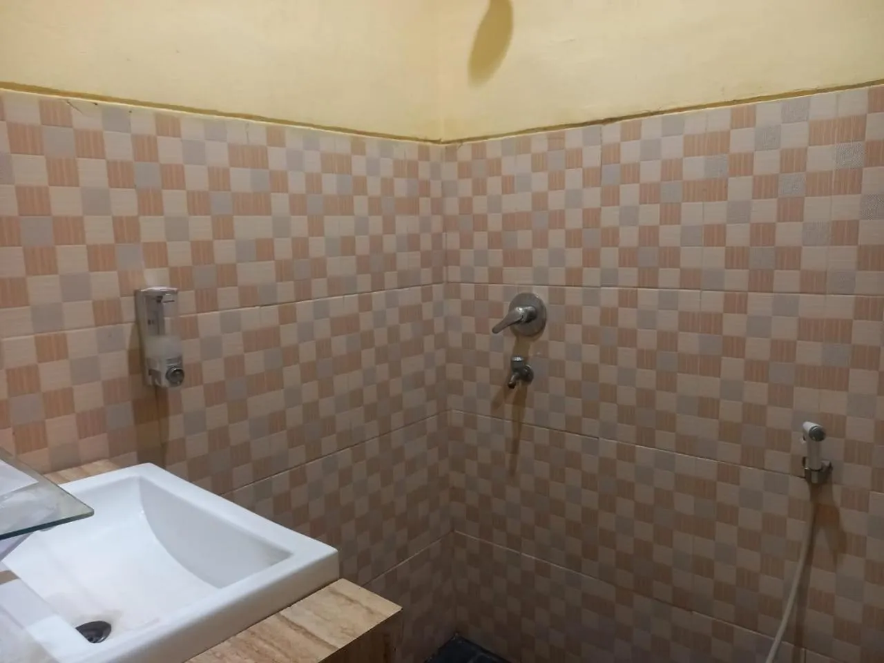 Bathroom in Urbanview Hotel Dedy Jaya Brebes