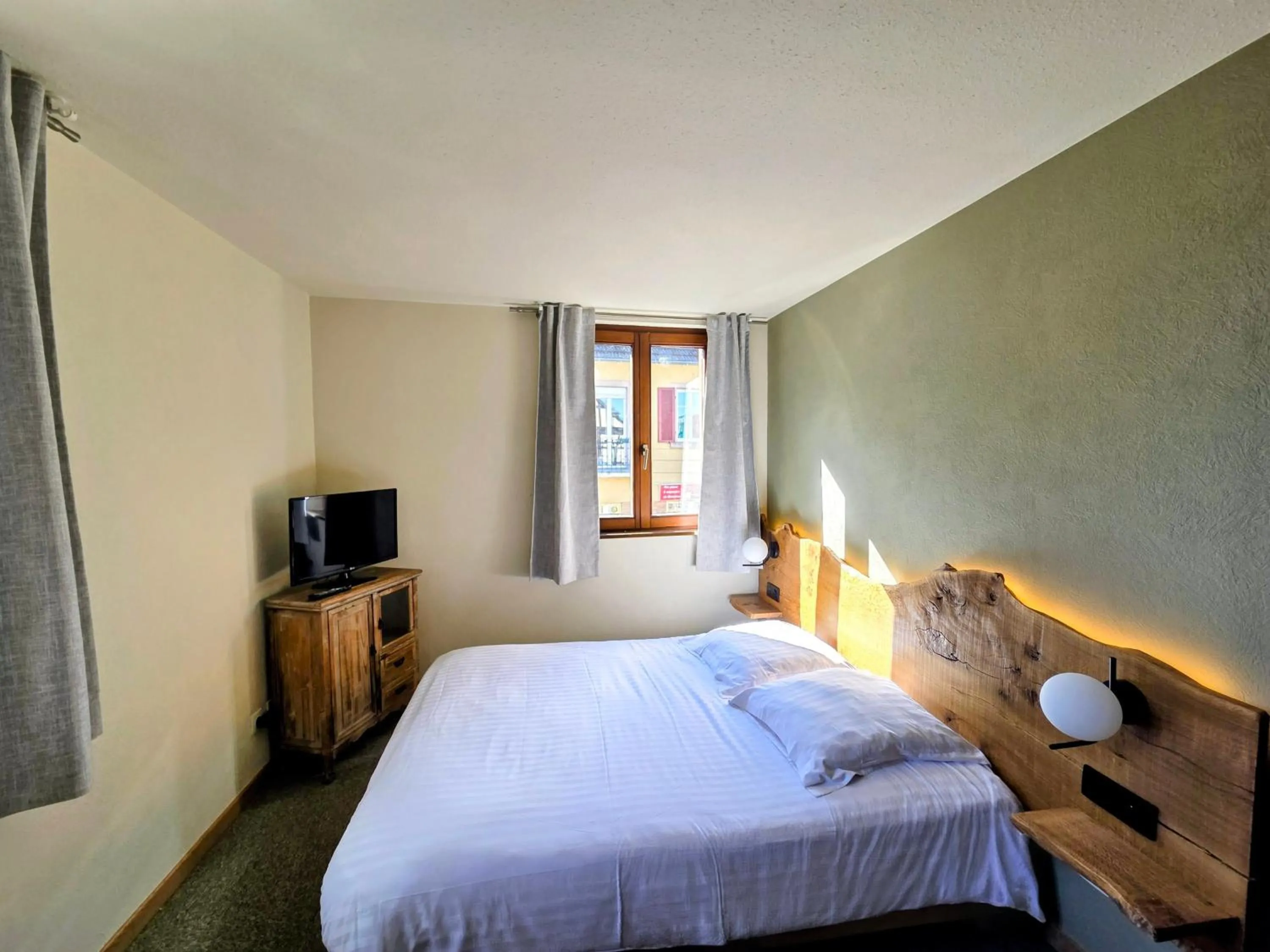 Bed in Hotel le Chasseur