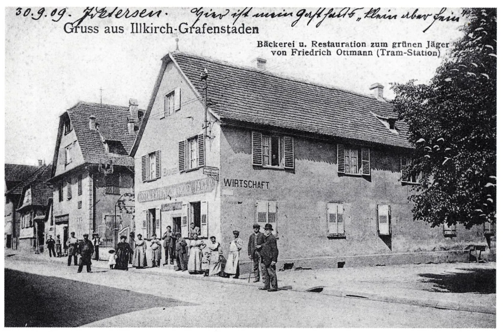 Property building in Hotel le Chasseur