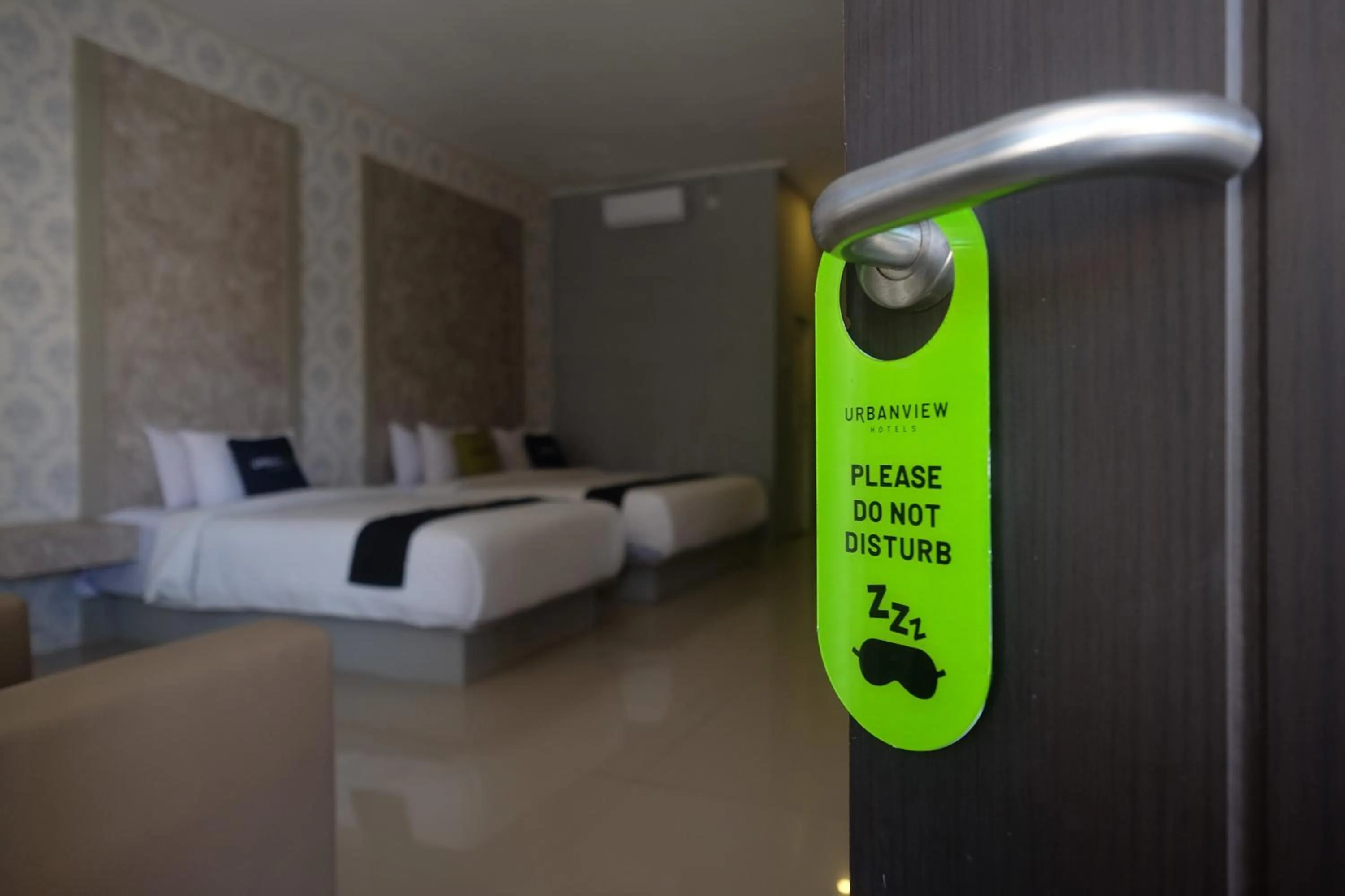 Bed in Urbanview Hotel DJ Inn Tegal