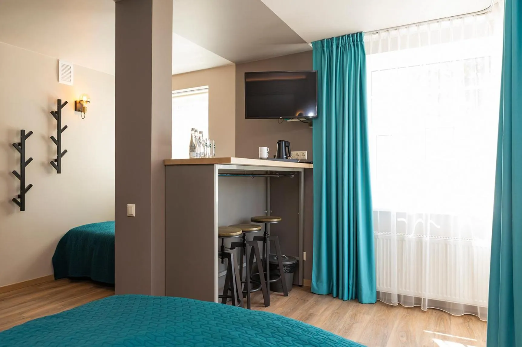 Coffee/tea facilities, Bed in Kurshi Hotel & Spa