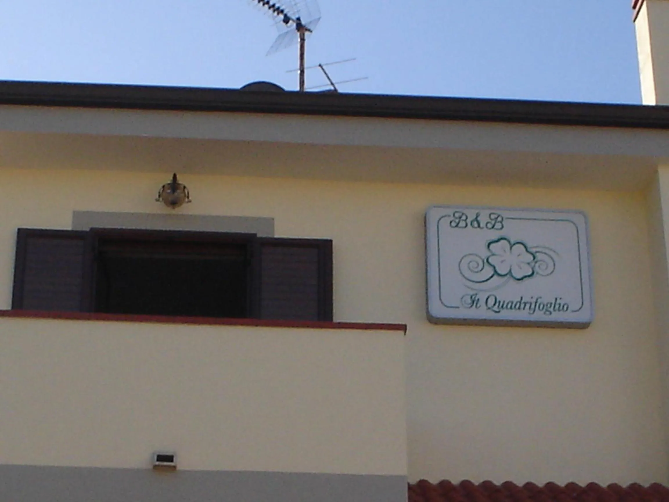 Property logo or sign in B&B Il Quadrifoglio Tropea