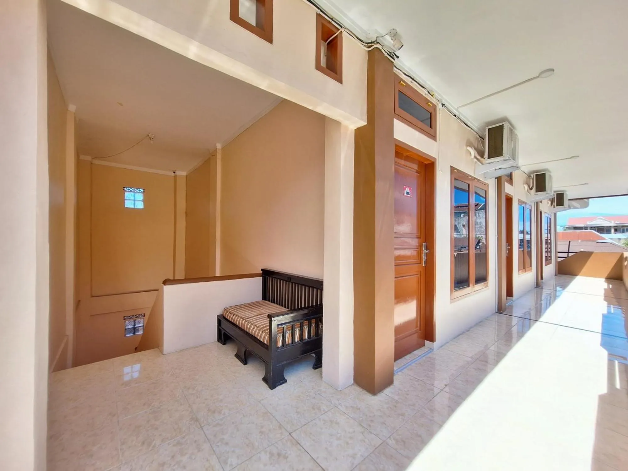 Property building in RedDoorz Syariah near Pasar Raya Padang