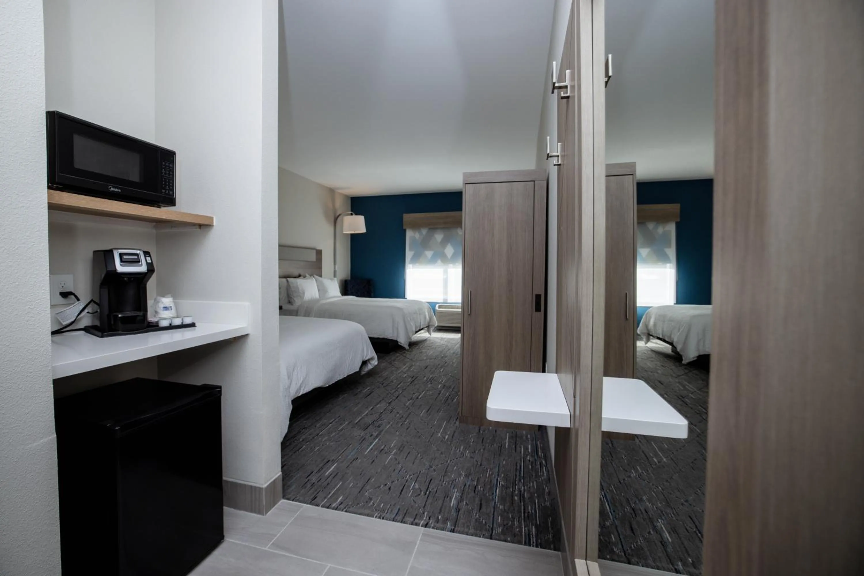 Bed in Holiday Inn Express & Suites Tampa Stadium - Airport Area by IHG