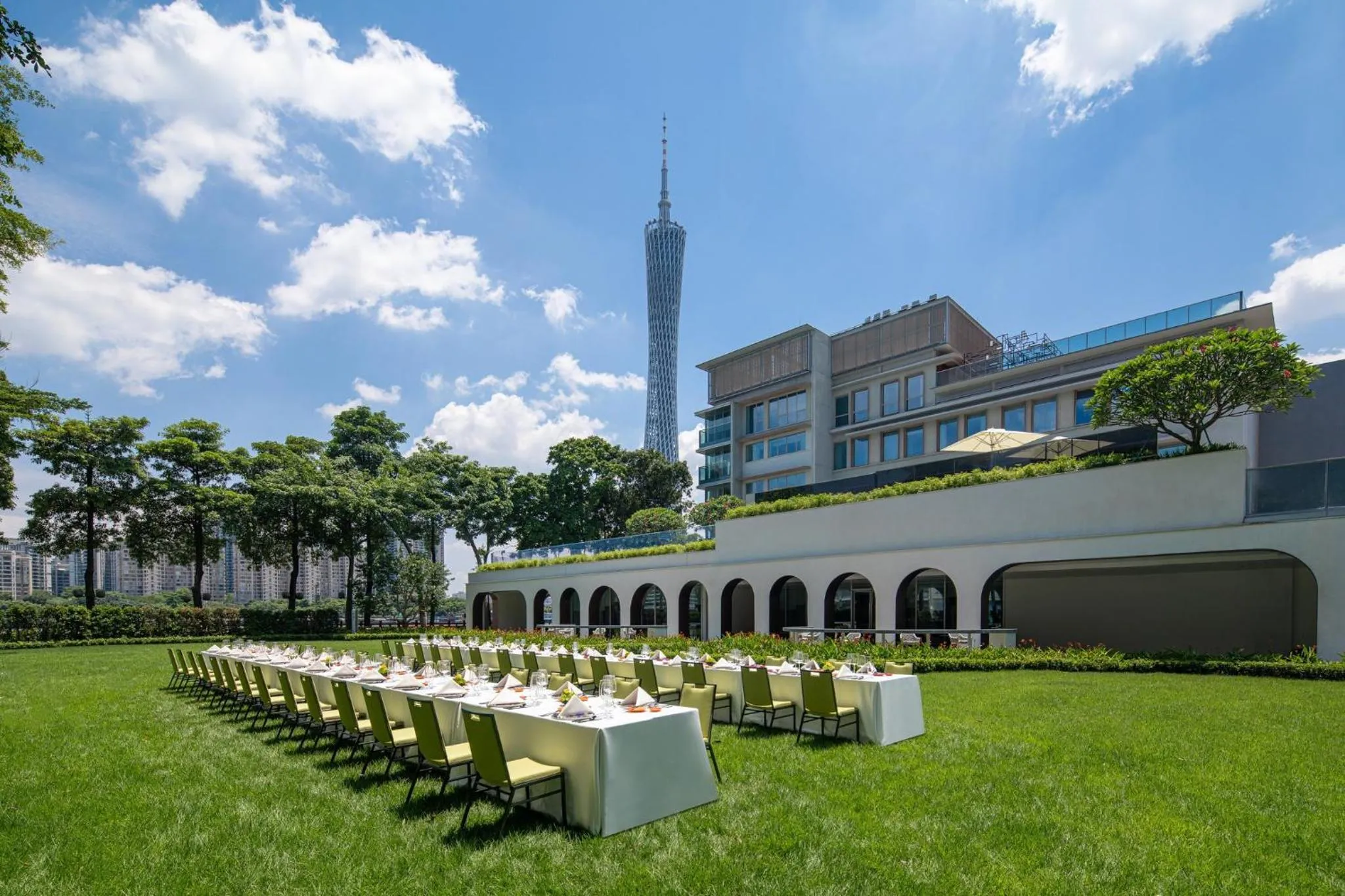 Meeting/conference room in Hotel Indigo Guangzhou Haixinsha by IHG