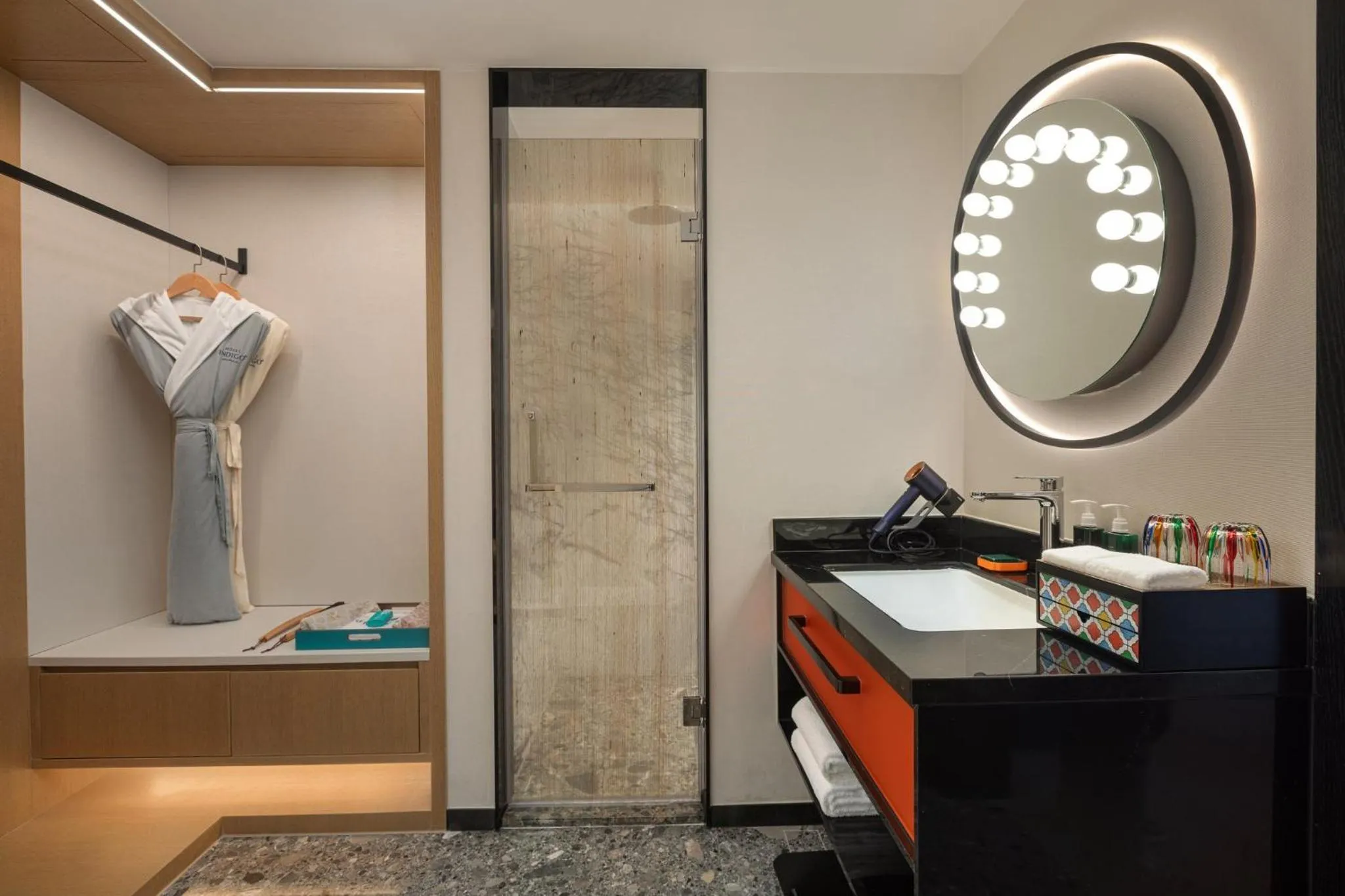 Photo of the whole room in Hotel Indigo Guangzhou Haixinsha by IHG