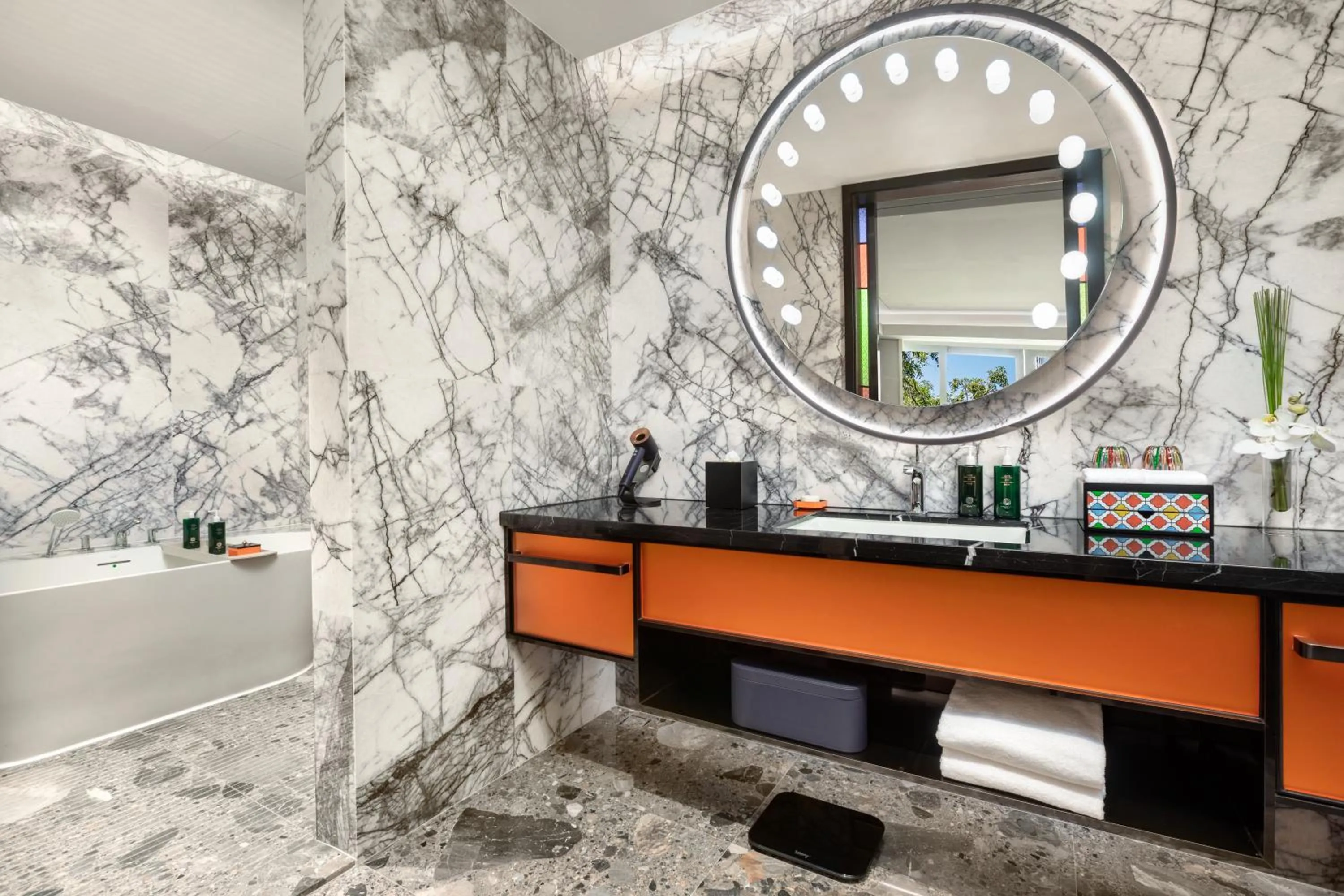 Bathroom in Hotel Indigo Guangzhou Haixinsha by IHG