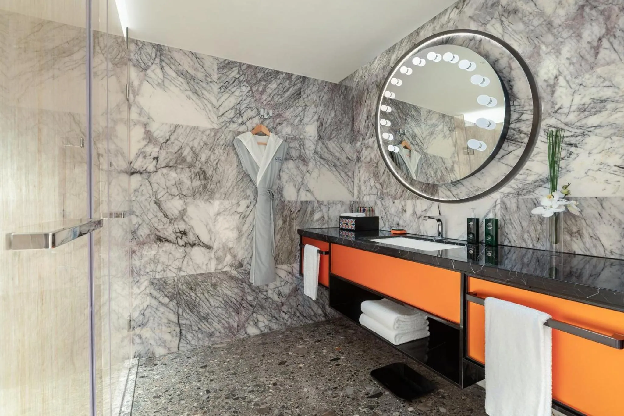 Photo of the whole room in Hotel Indigo Guangzhou Haixinsha by IHG