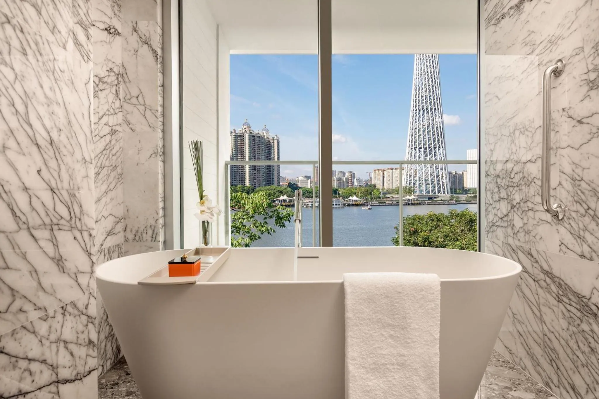 Photo of the whole room in Hotel Indigo Guangzhou Haixinsha by IHG