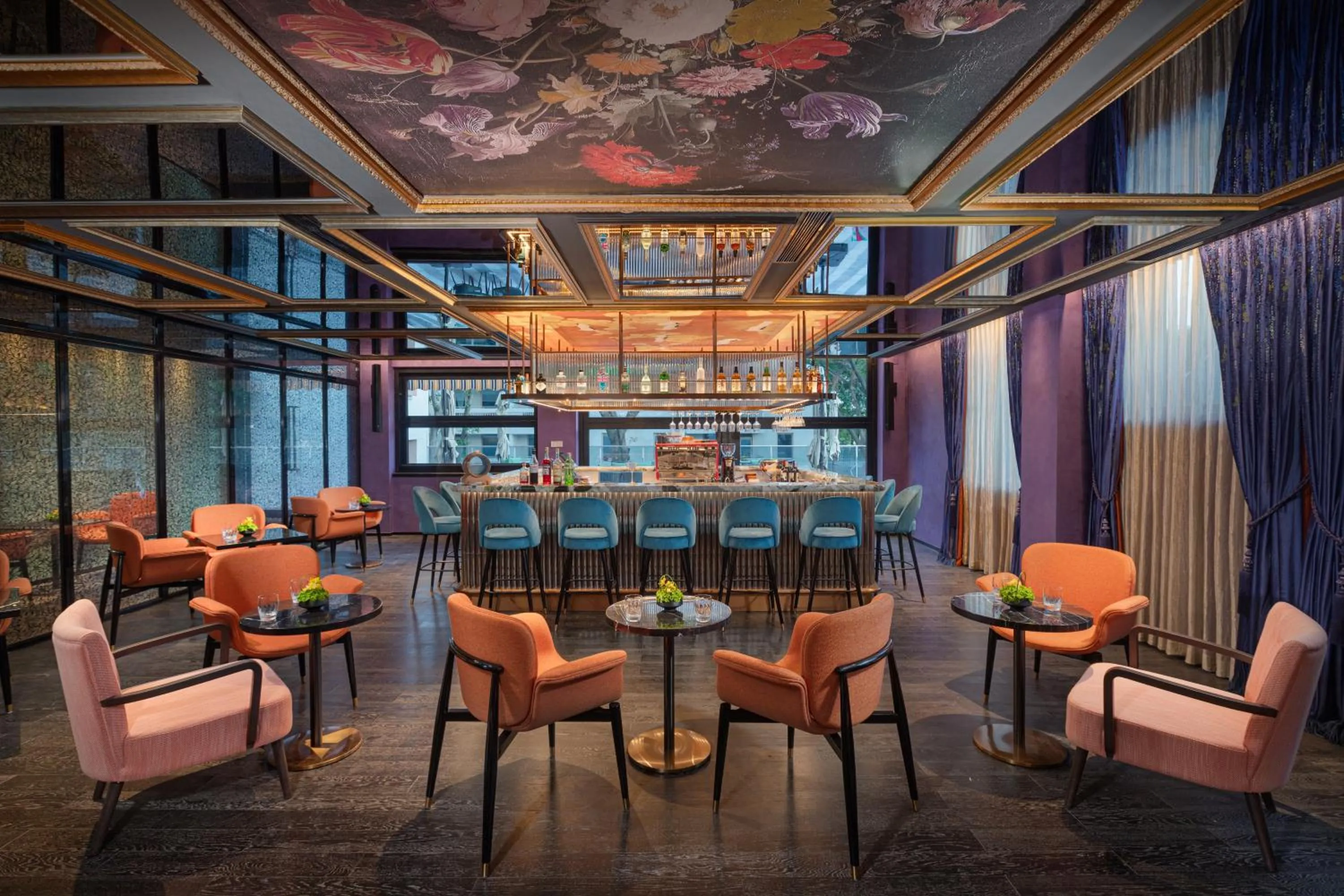 Restaurant/places to eat in Hotel Indigo Guangzhou Haixinsha by IHG