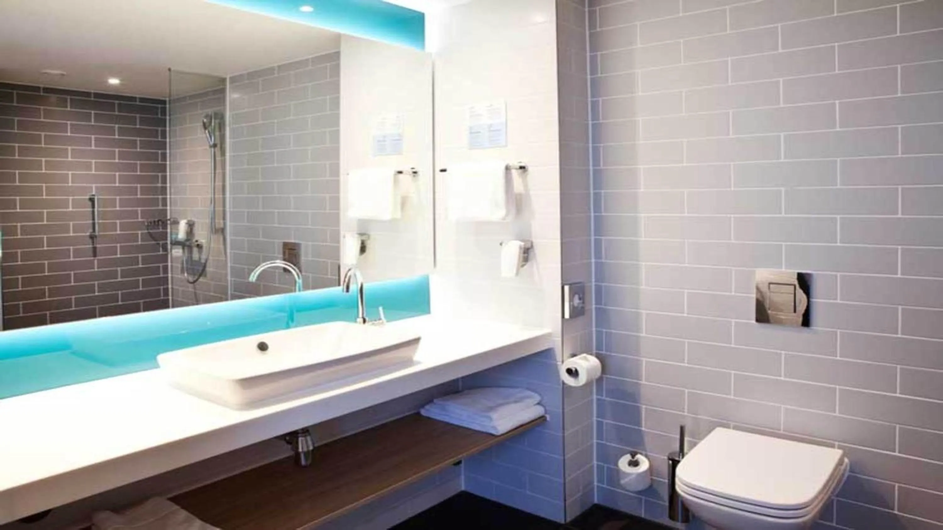 Bathroom in Holiday Inn Express Bochum by IHG