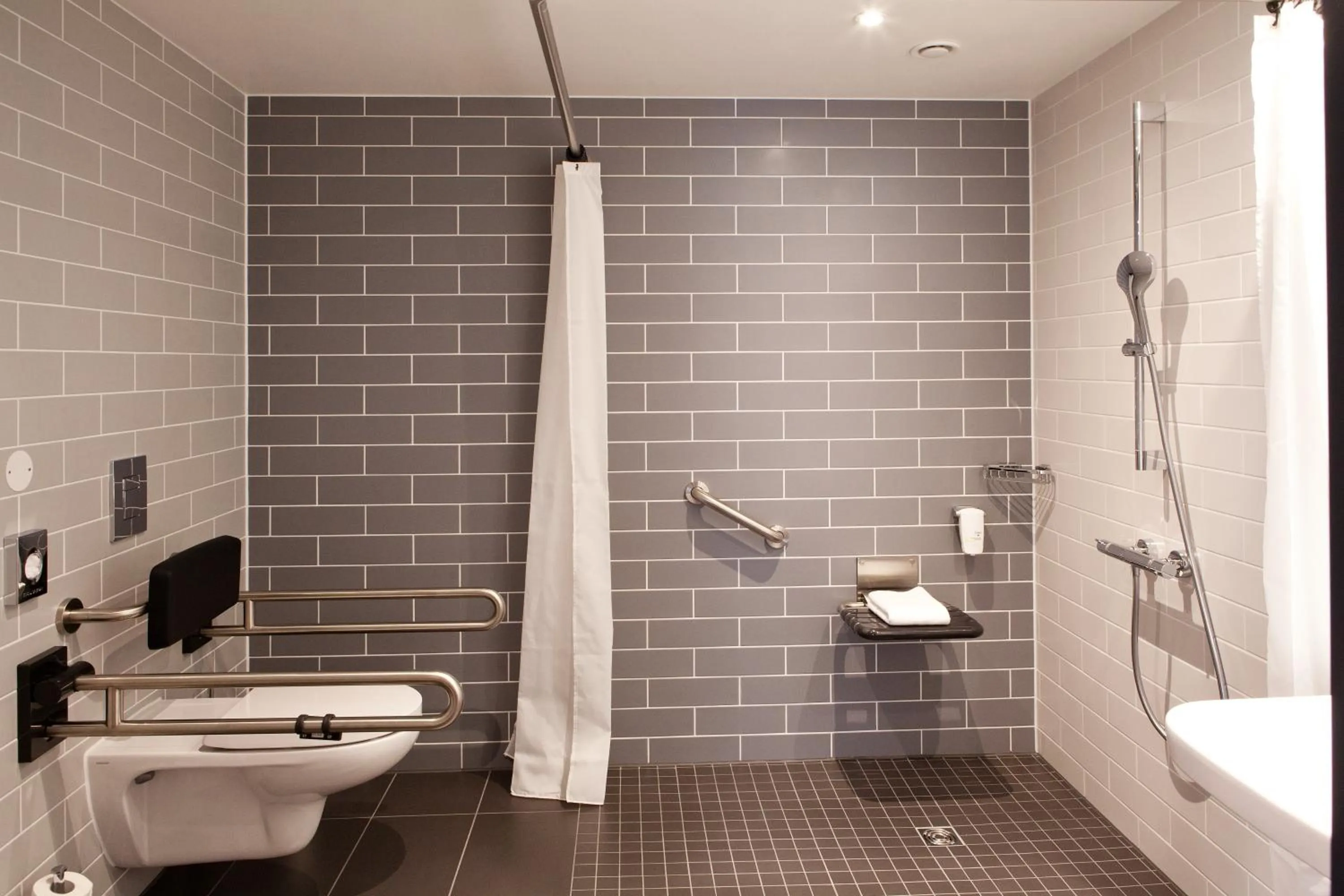 Bathroom in Holiday Inn Express Bochum by IHG