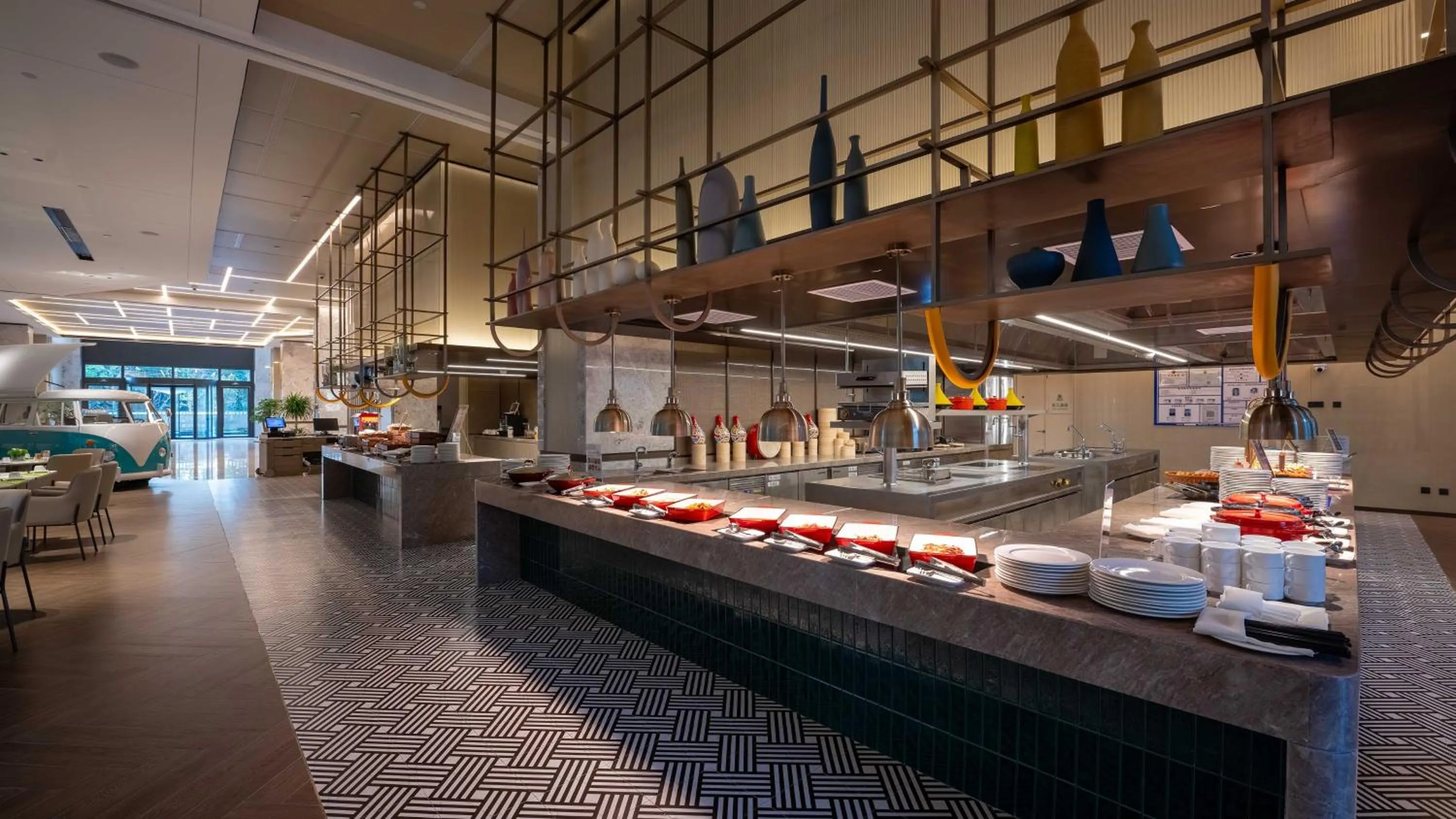 Restaurant/places to eat in Holiday Inn Xi'an East by IHG