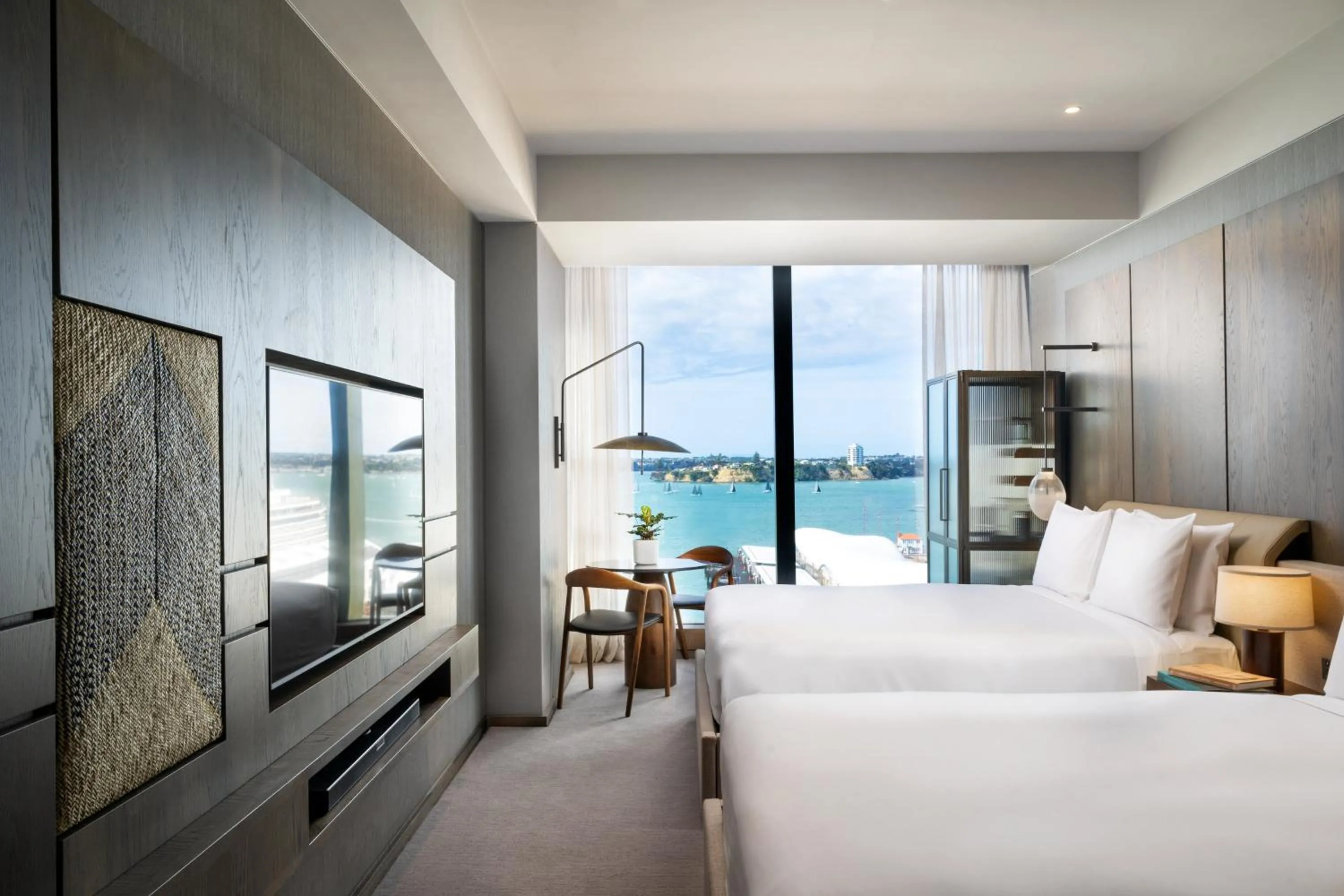 Photo of the whole room, Bed in InterContinental Auckland by IHG