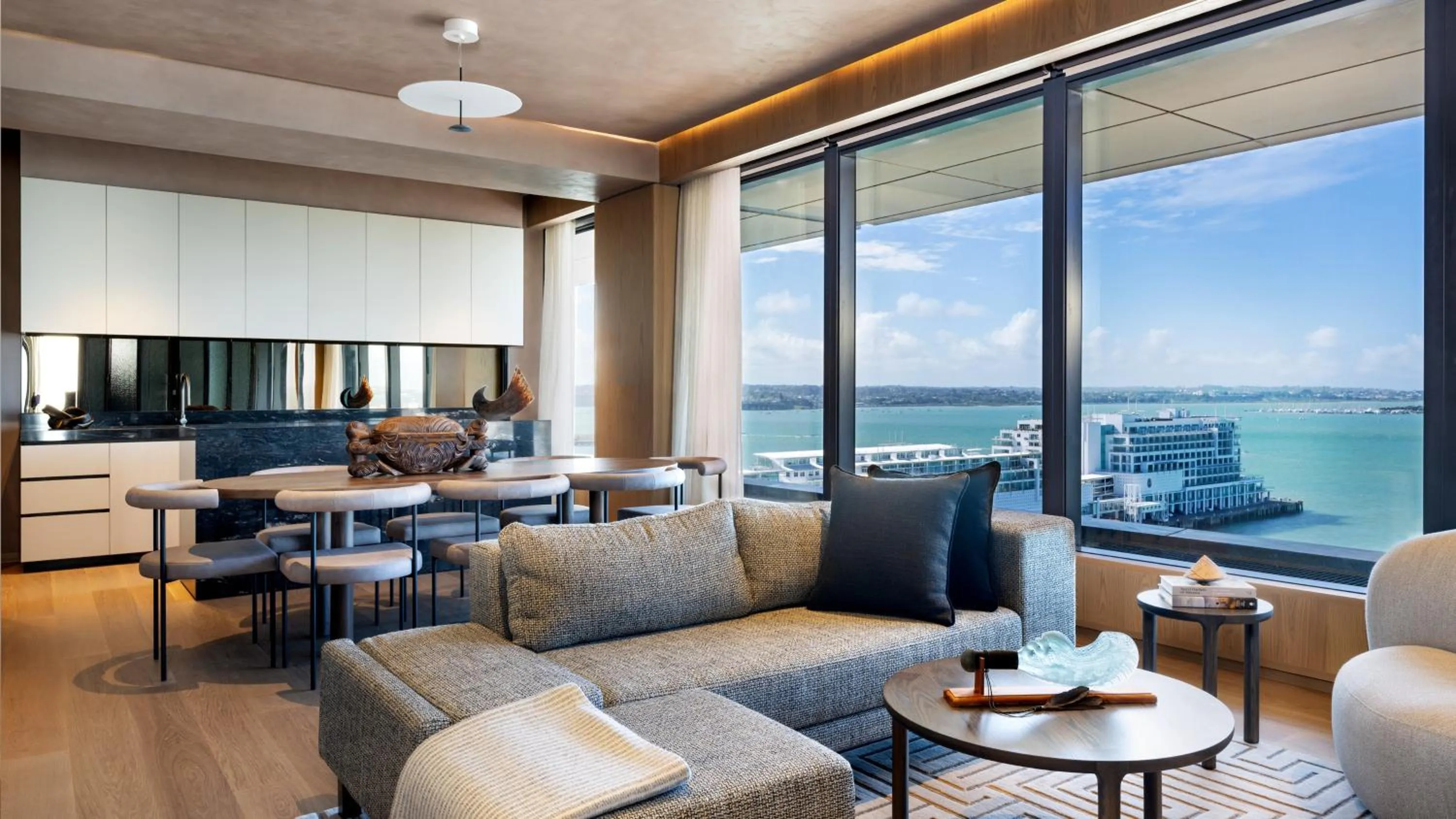 Photo of the whole room in InterContinental Auckland by IHG