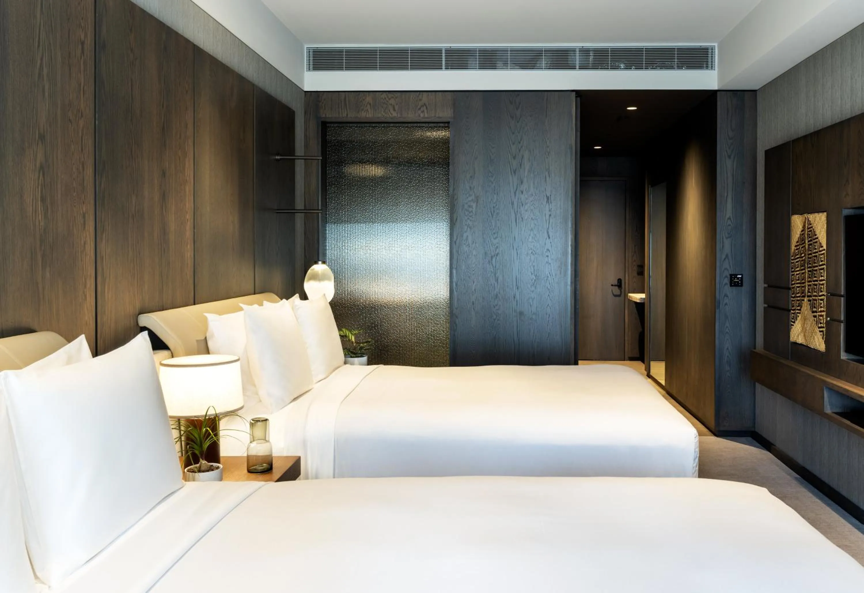 Photo of the whole room, Bed in InterContinental Auckland by IHG