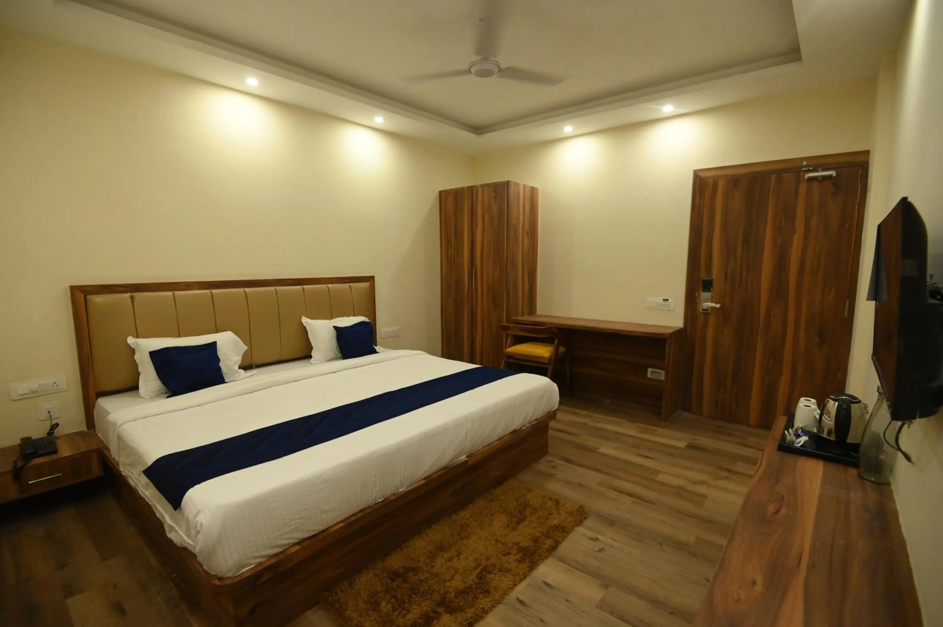 Photo of the whole room, Bed in Namastey Puri