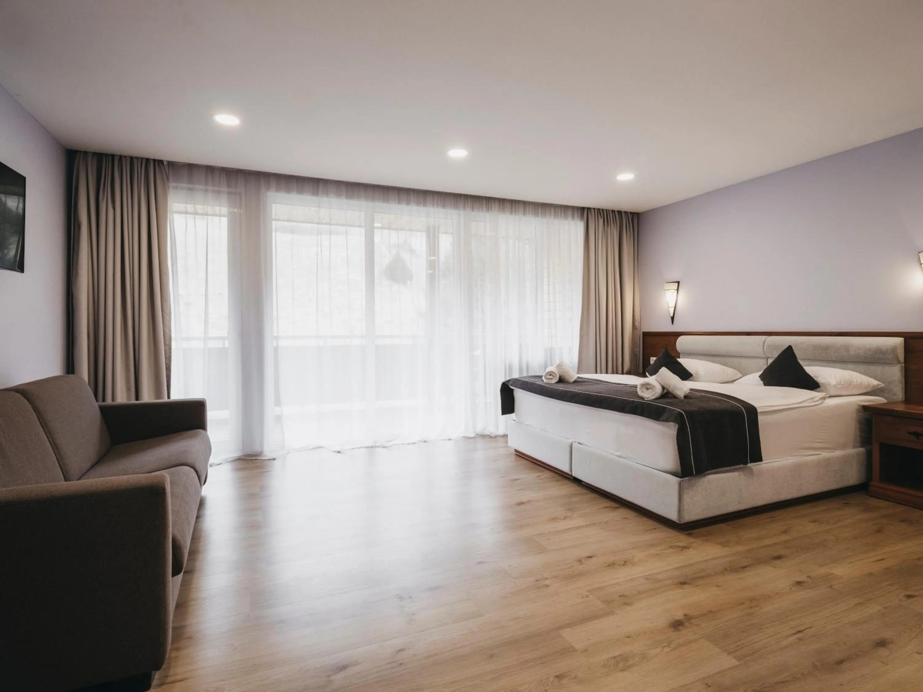 Photo of the whole room in Hotel Victoria by VAYA