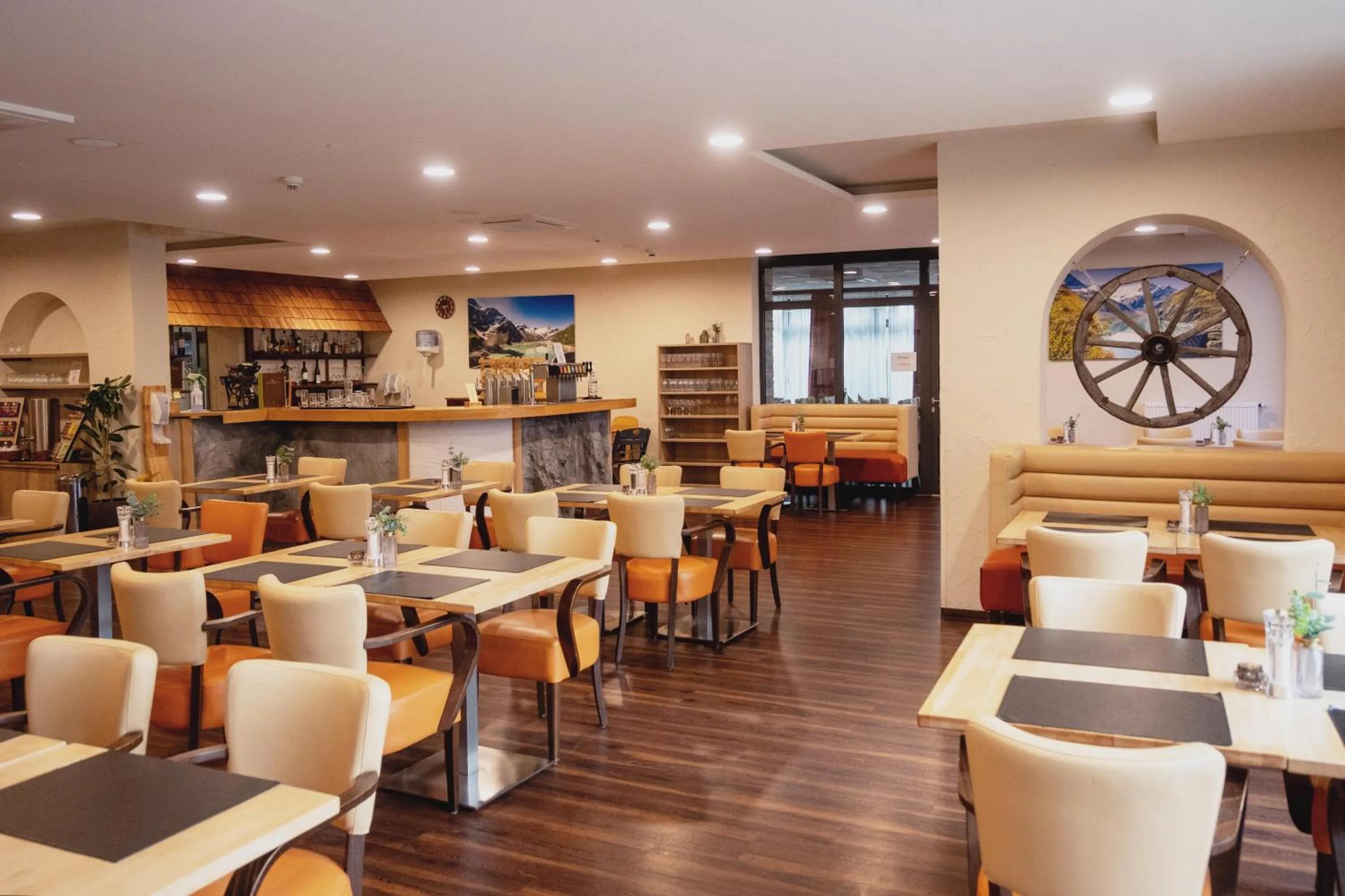 Restaurant/places to eat in Hotel Victoriya