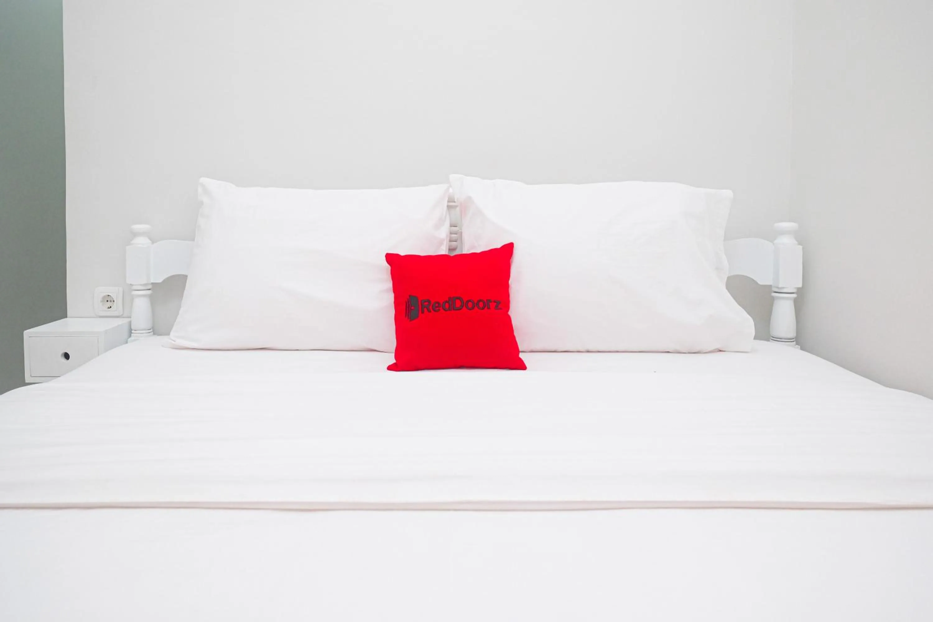 Bedroom, Bed in RedDoorz Plus @ Harmonie Cepu Blora