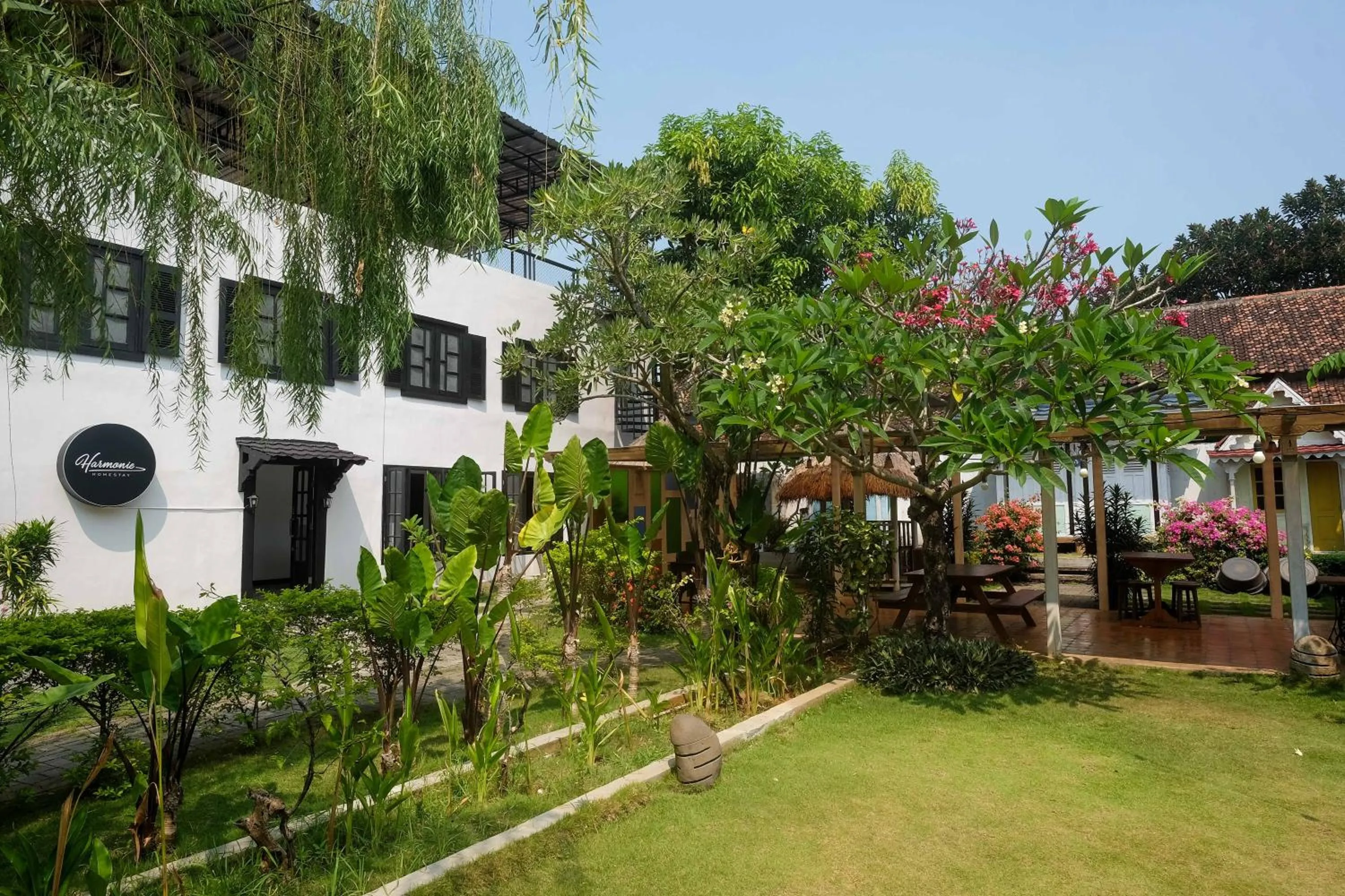 Property building in RedDoorz Plus @ Harmonie Cepu Blora