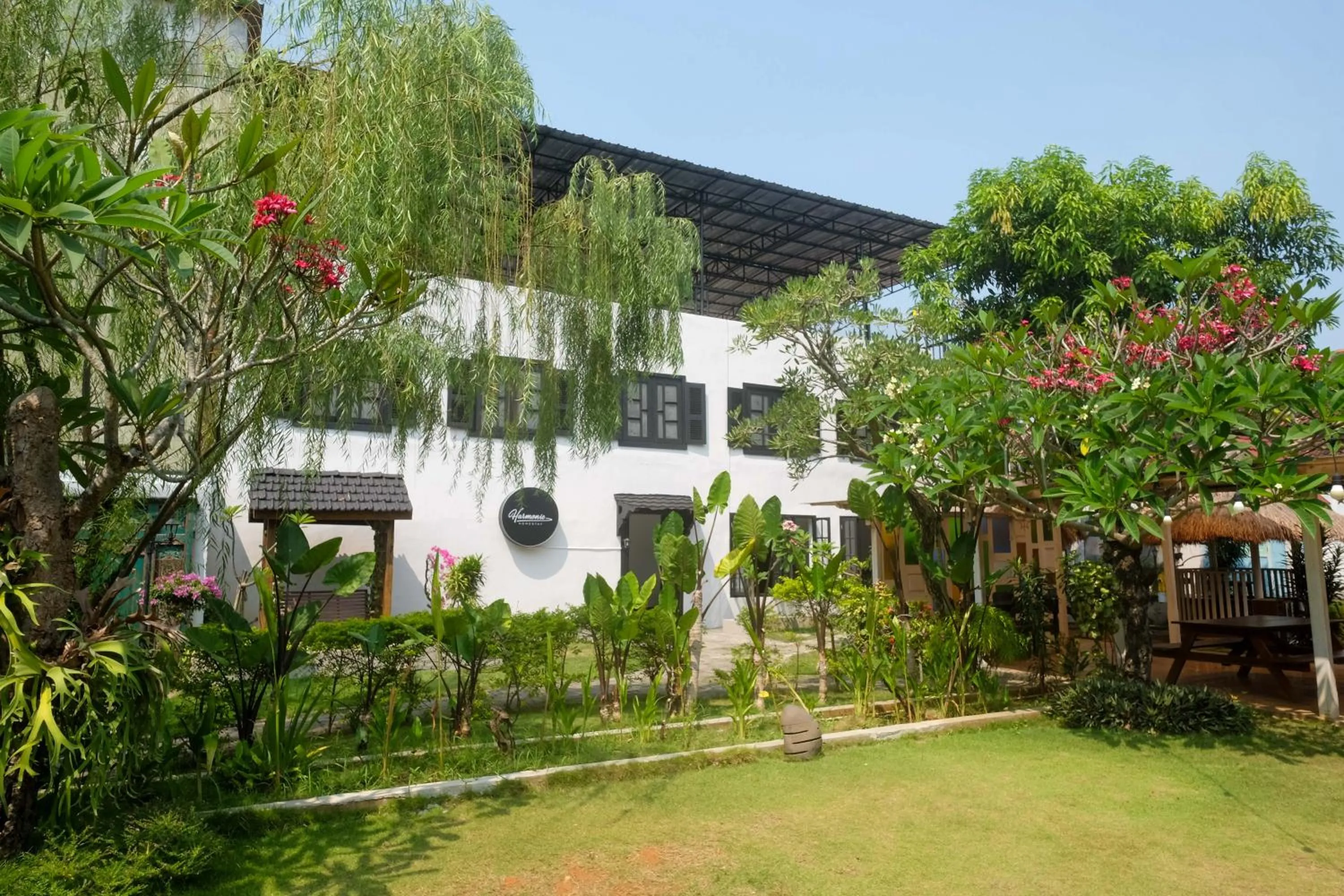 Property building in RedDoorz Plus @ Harmonie Cepu Blora