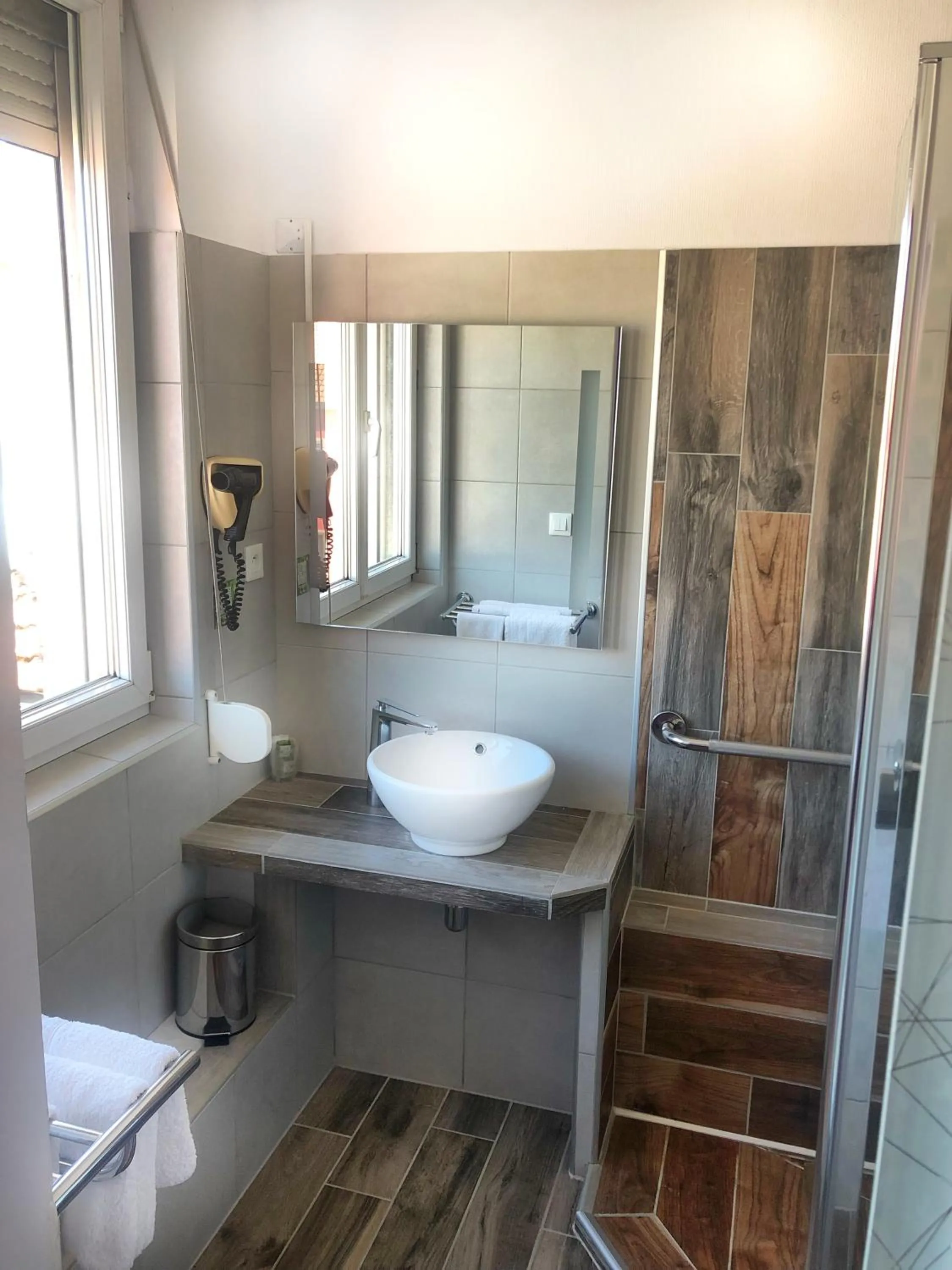 Logis Hôtel & Restaurant - Le Floride