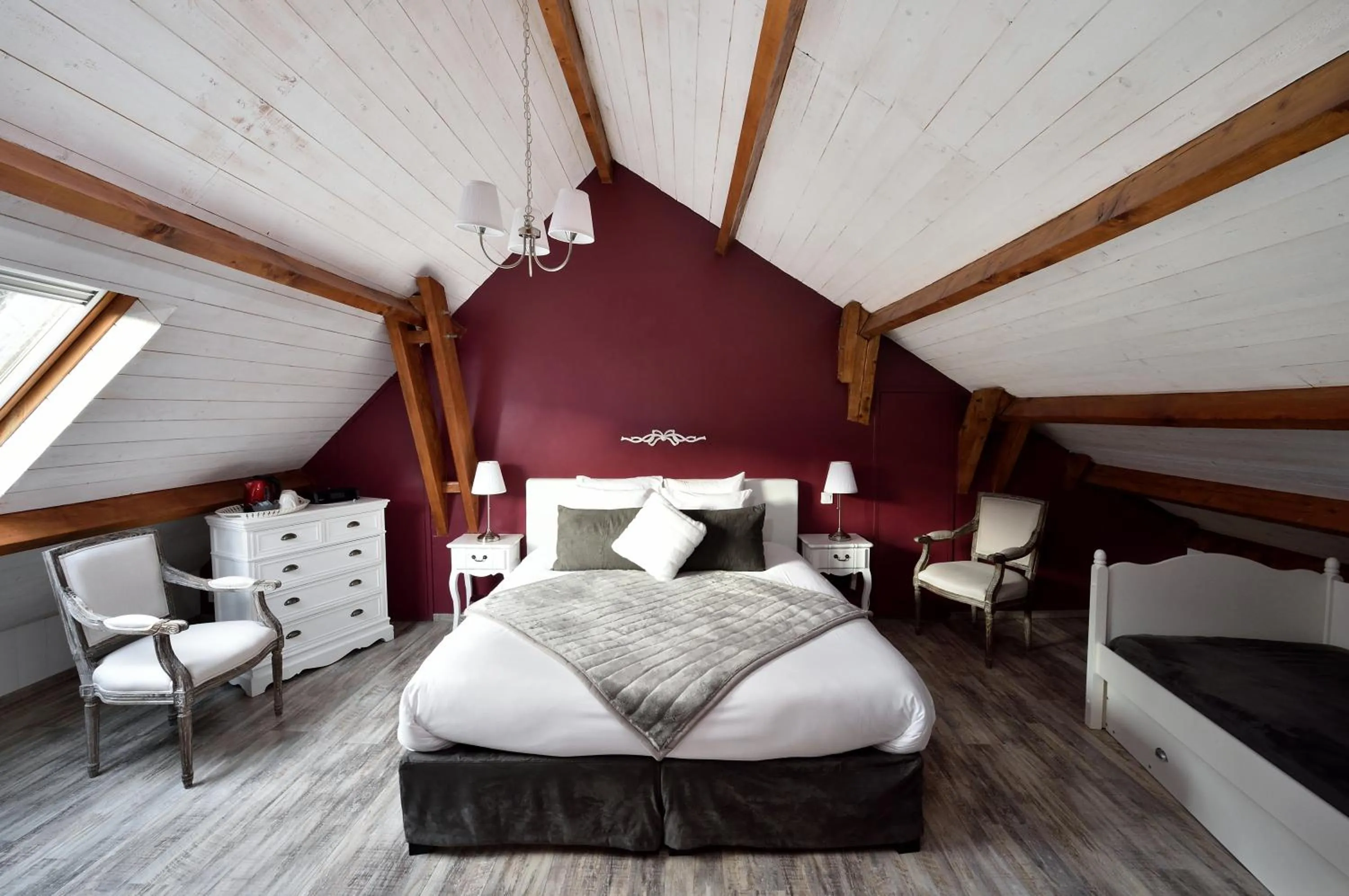 Photo of the whole room, Bed in Chambres d'hôtes Villa de Vienne-en-Arthies