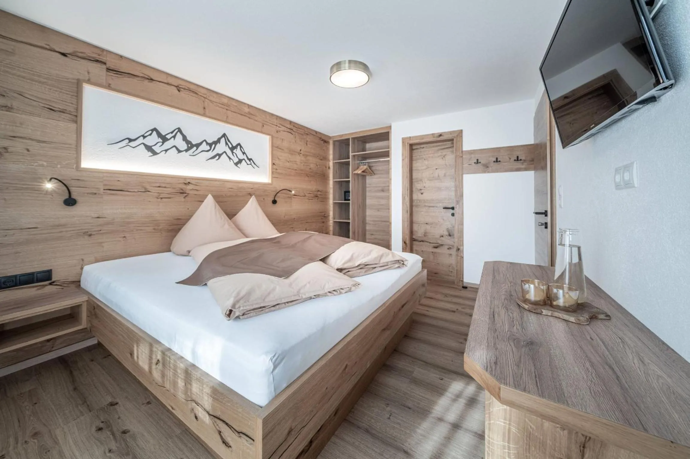 Photo of the whole room, Bed in Auer-Fiegl